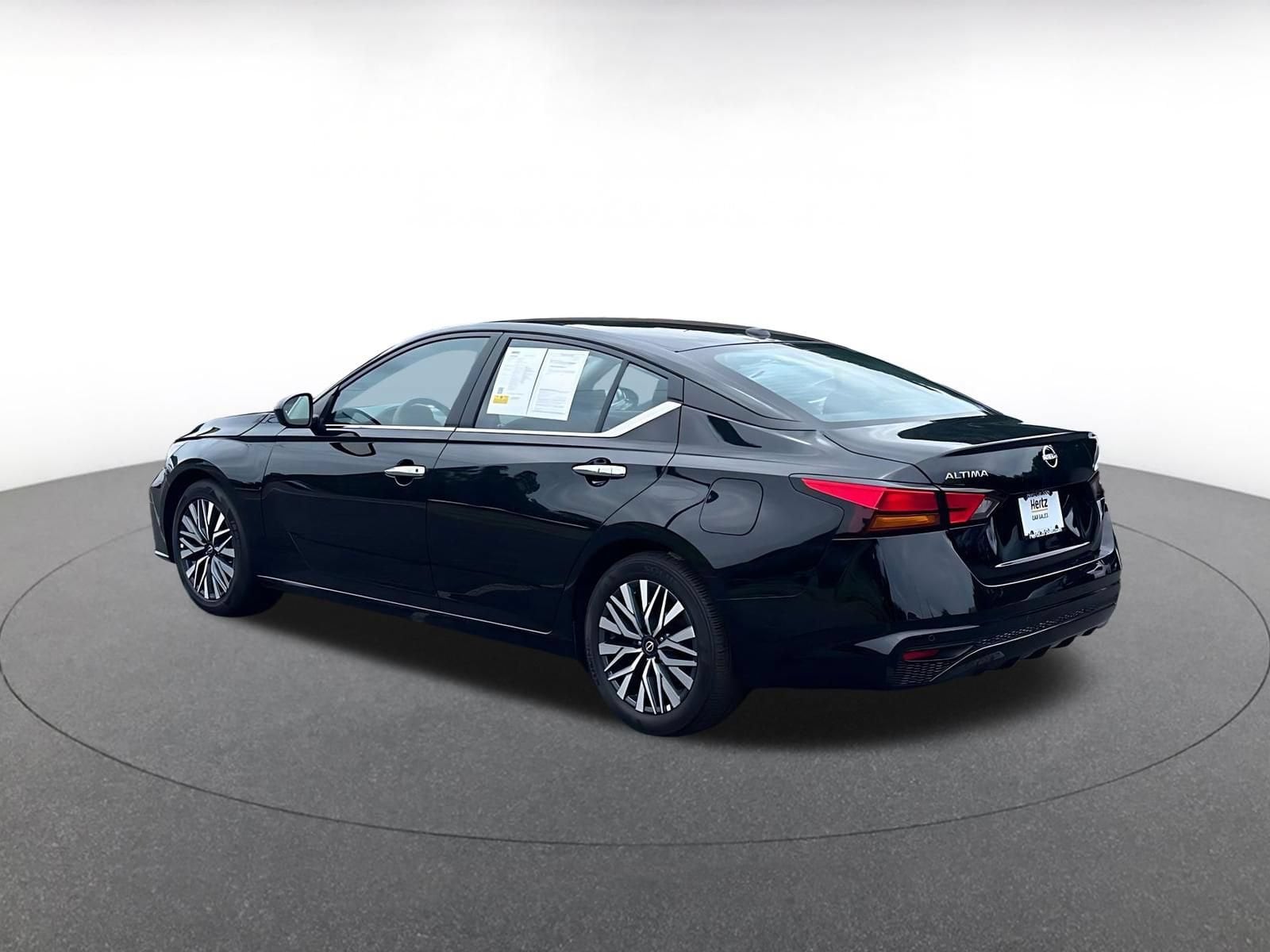 Thumbnail: 2025 Nissan Altima - 24