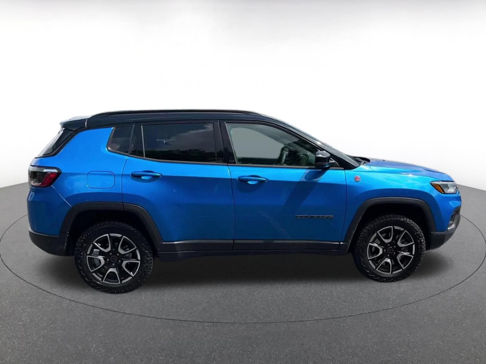 Thumbnail: 2025 Jeep Compass - 13