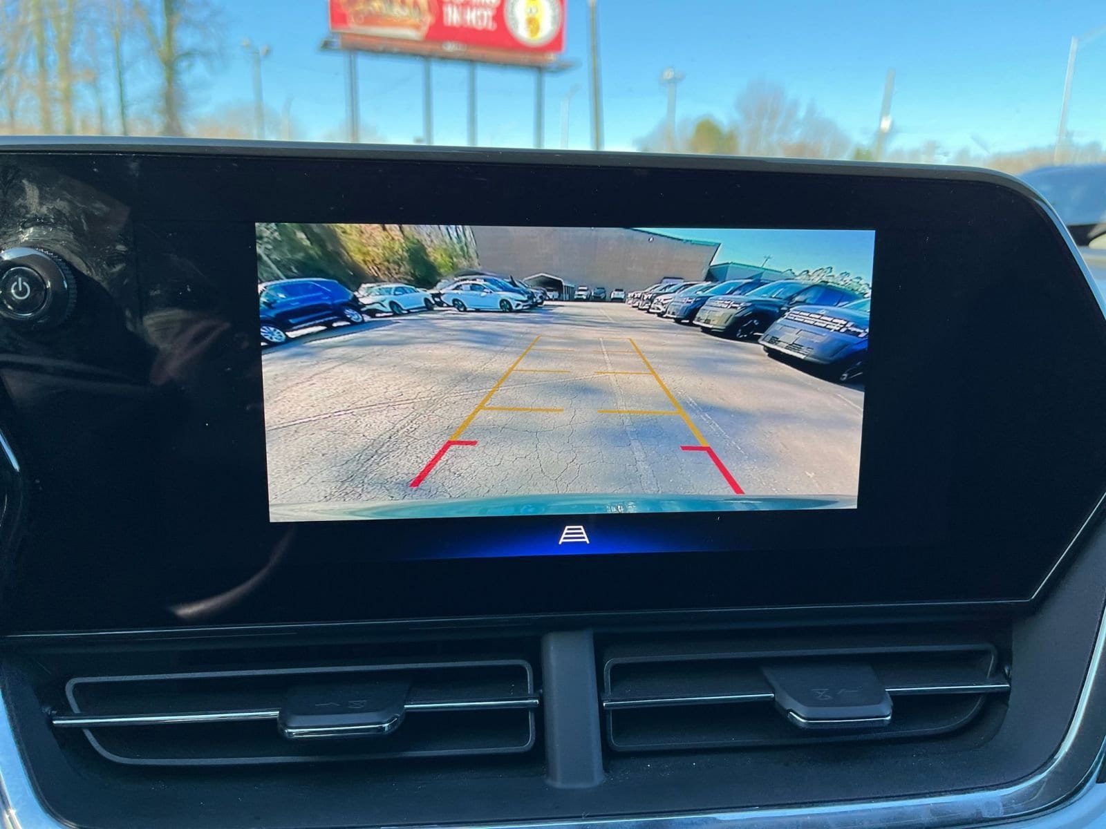 Thumbnail: 2025 Chevrolet Trax - 17