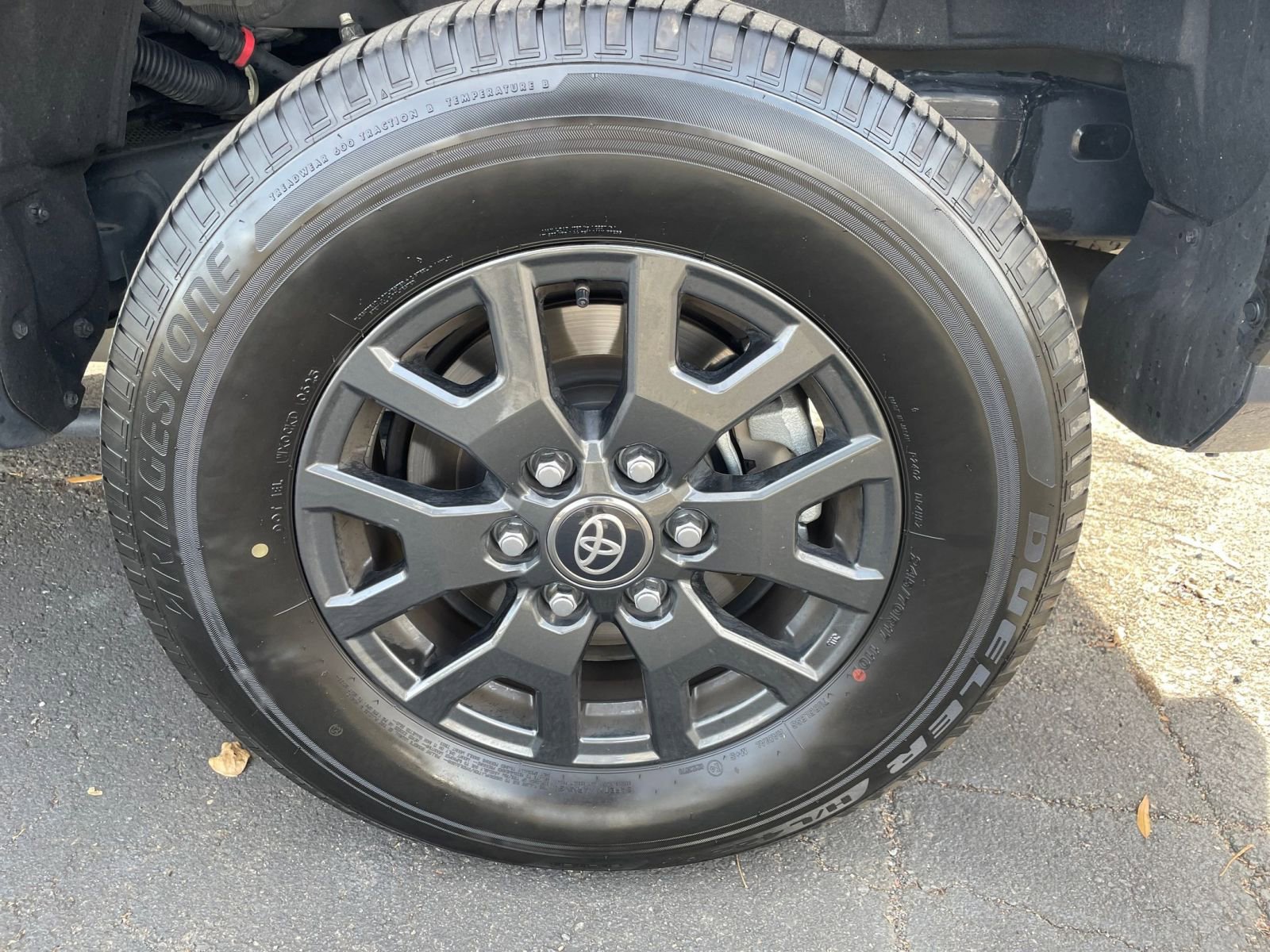 Thumbnail: 2025 Toyota 4Runner - 25