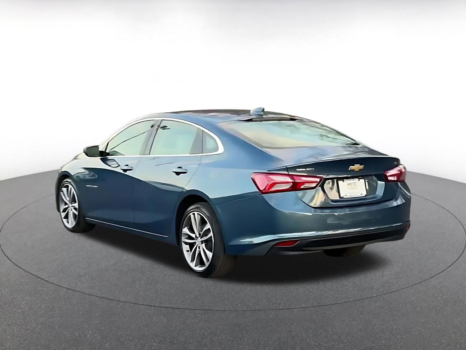 Thumbnail: 2024 Chevrolet Malibu - 10