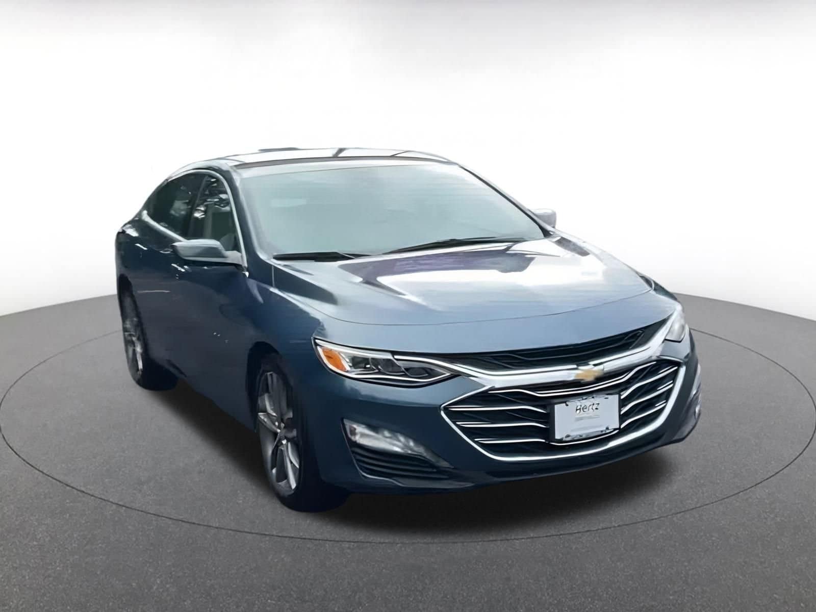 Thumbnail: 2024 Chevrolet Malibu - 3