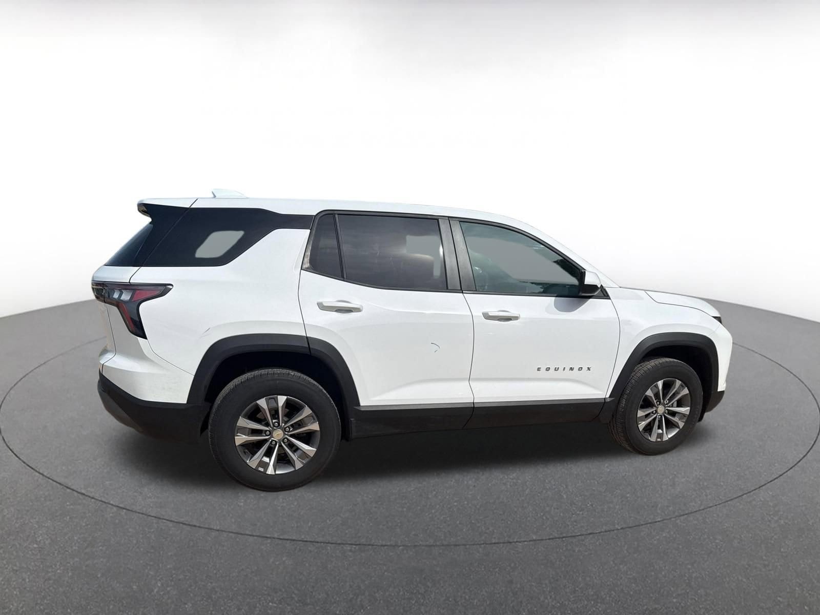 Thumbnail: 2025 Chevrolet Equinox - 17