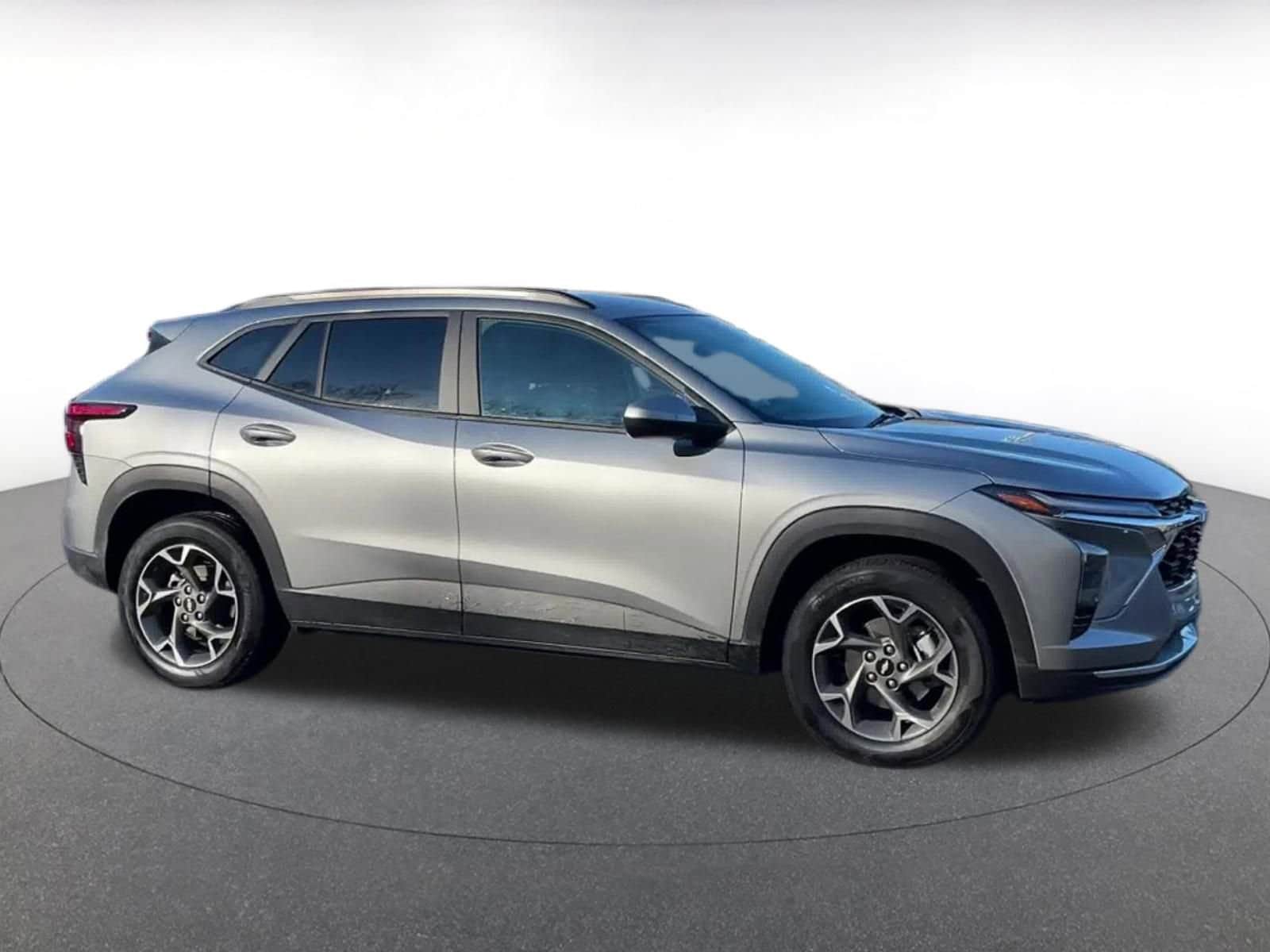 Thumbnail: 2025 Chevrolet Trax - 16