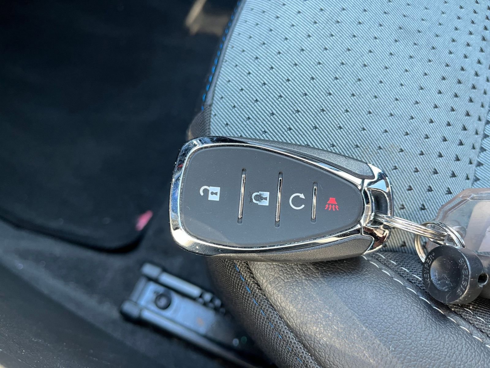 Thumbnail: 2025 Chevrolet Trax - 22