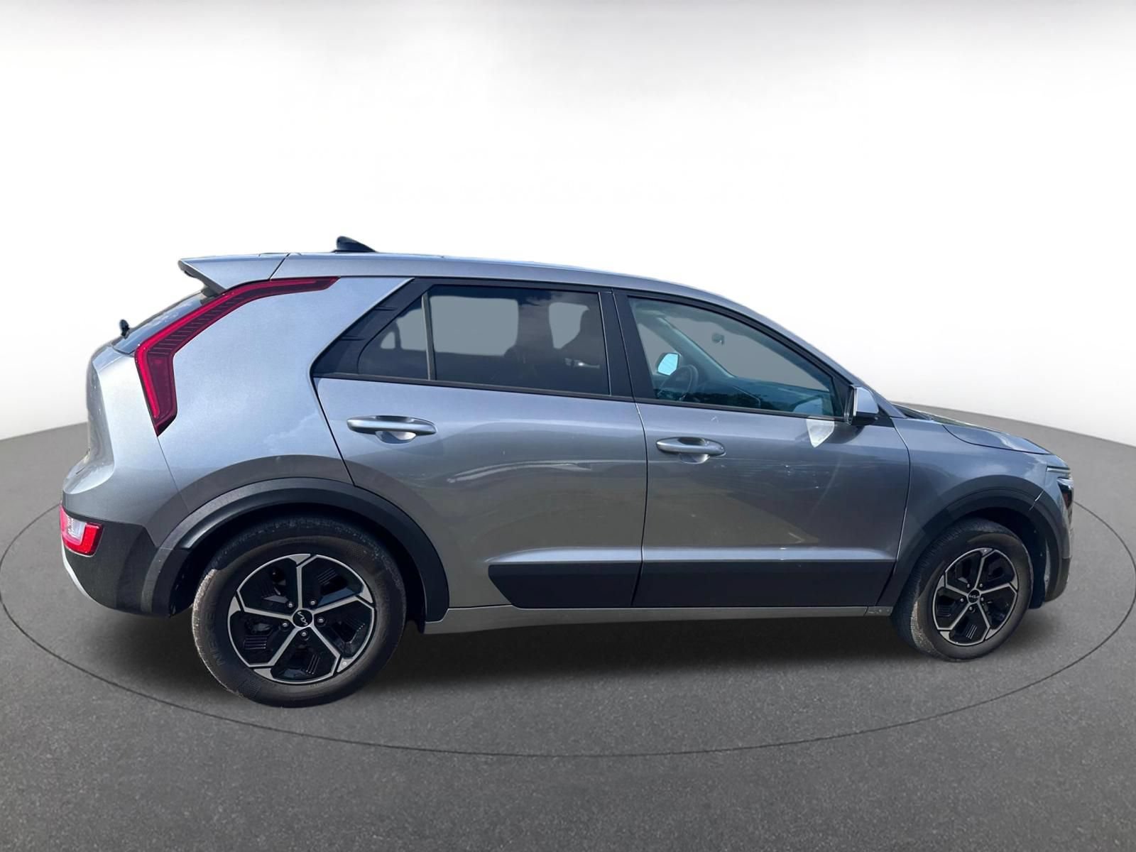 Thumbnail: 2026 Kia Niro - 16