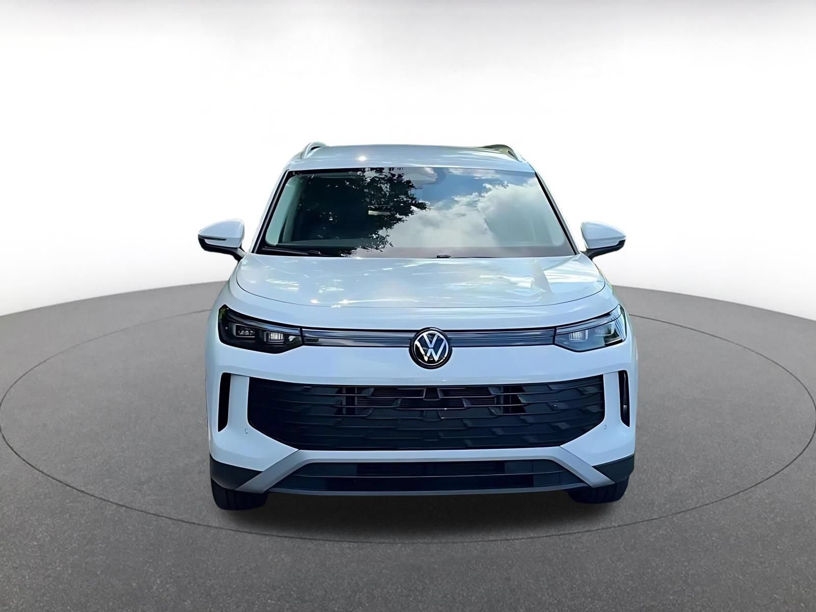 Thumbnail: 2026 Volkswagen Tiguan - 4