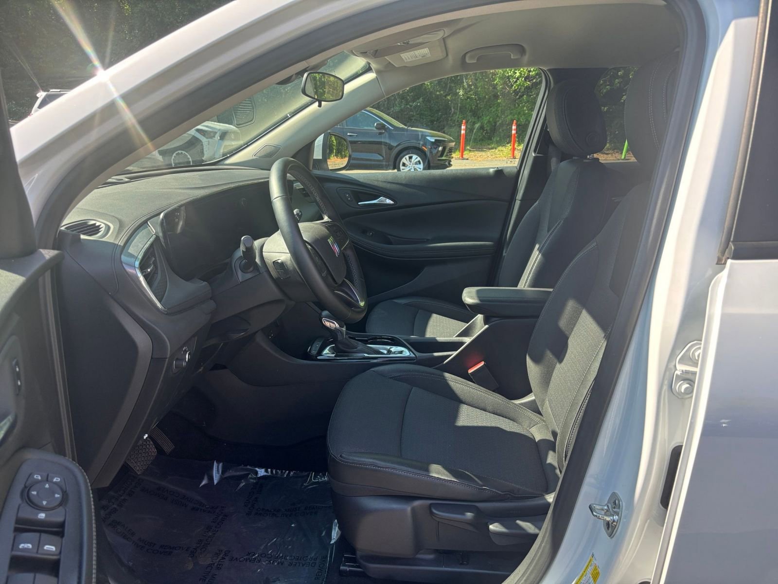 Thumbnail: 2025 Buick Encore GX - 25
