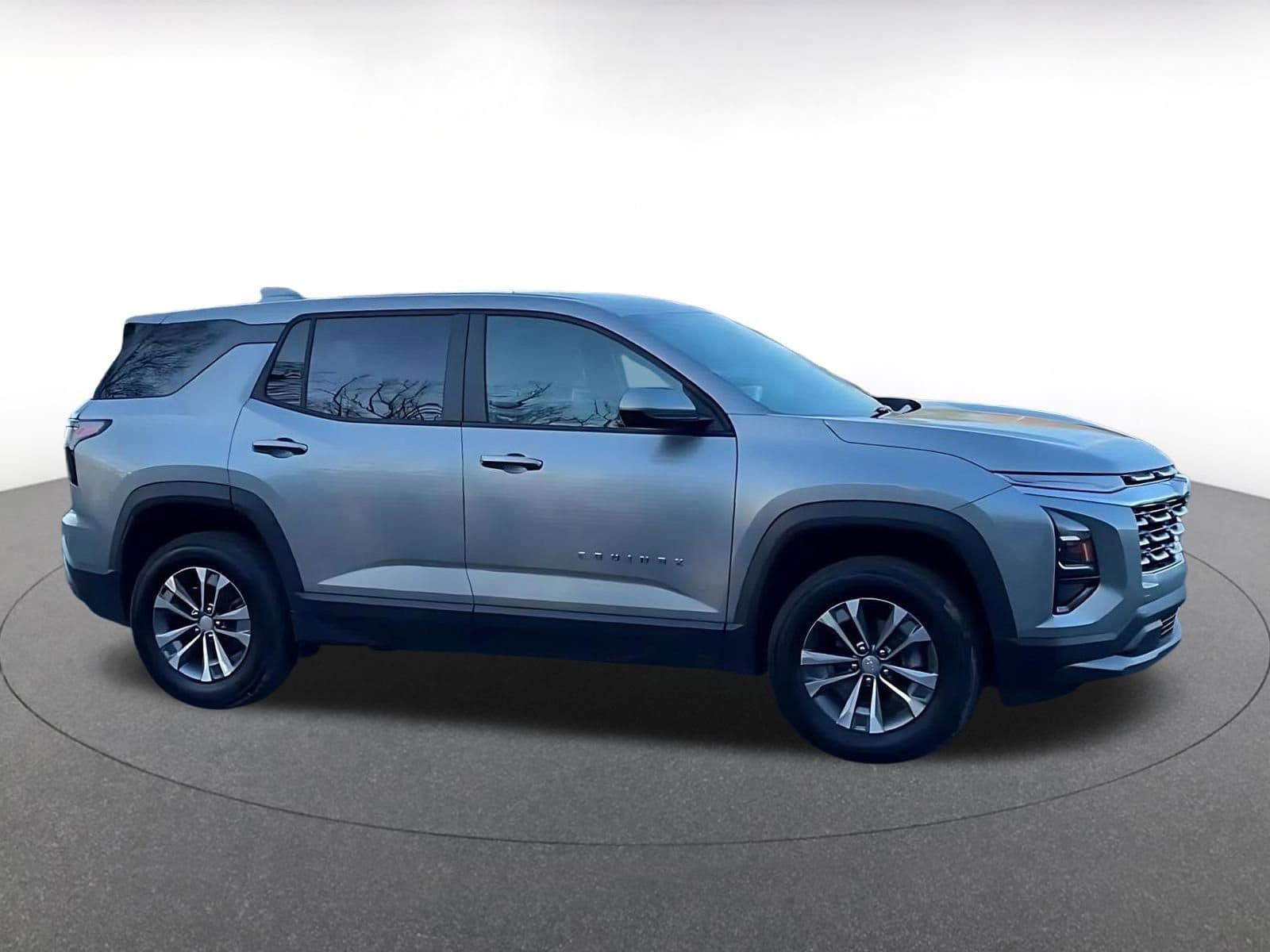 Thumbnail: 2025 Chevrolet Equinox - 16