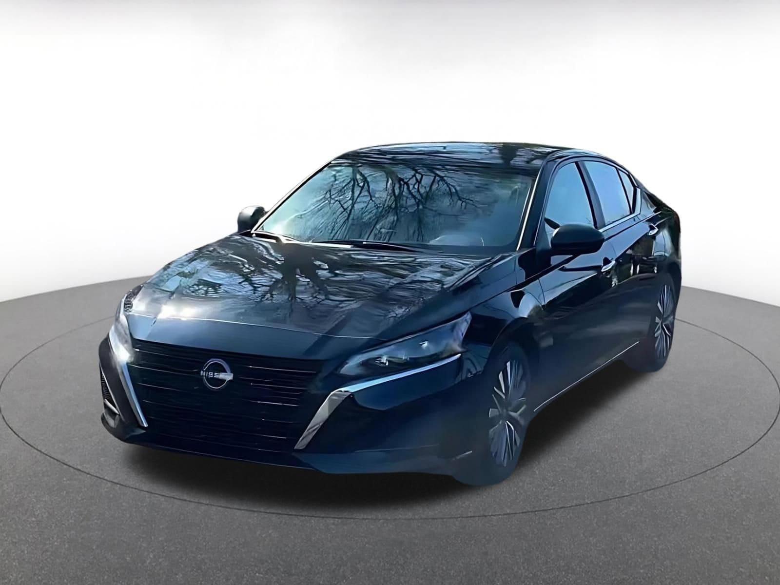 Thumbnail: 2025 Nissan Altima - 7