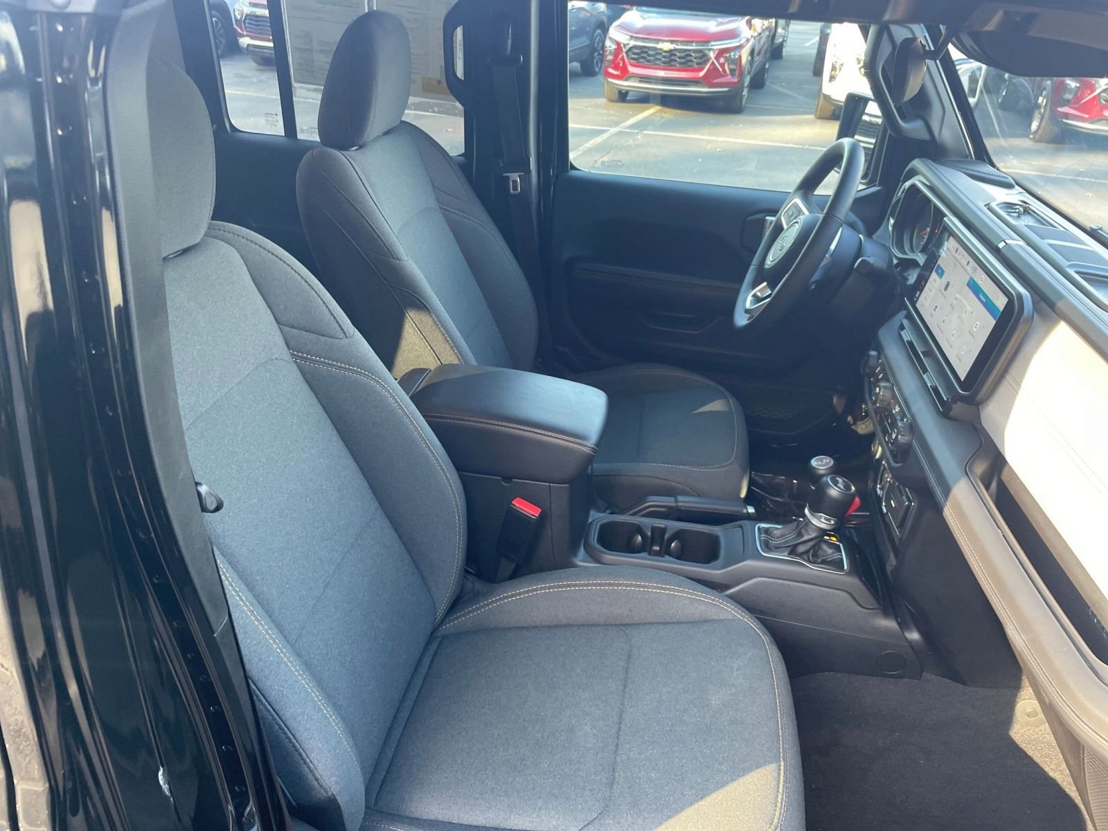 Thumbnail: 2025 Jeep Wrangler - 32