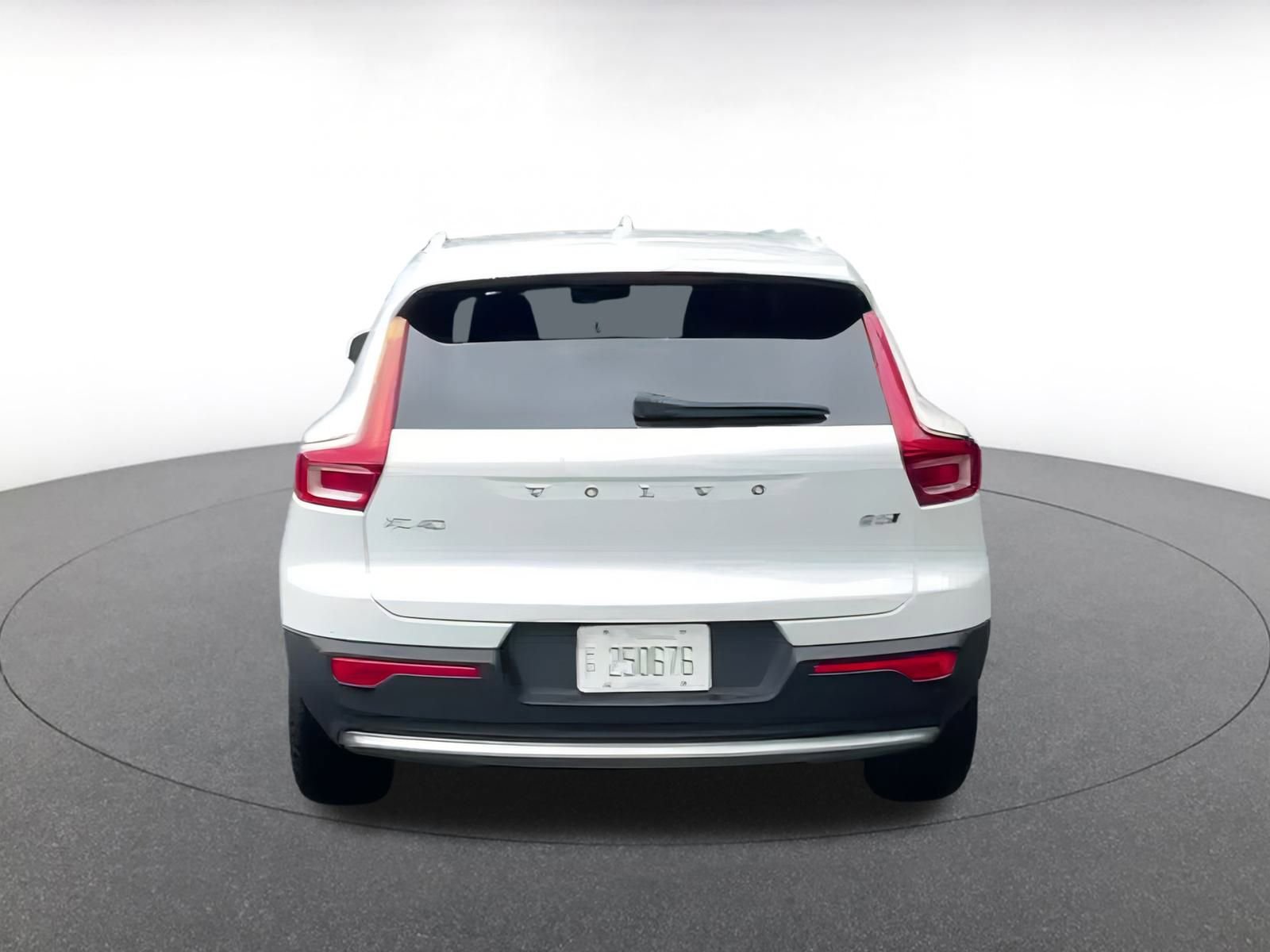 Thumbnail: 2024 Volvo XC40 - 12