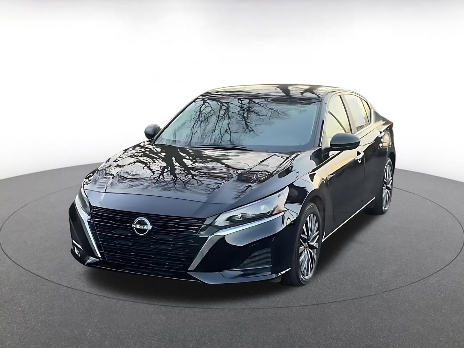 Thumbnail: 2025 Nissan Altima - 7
