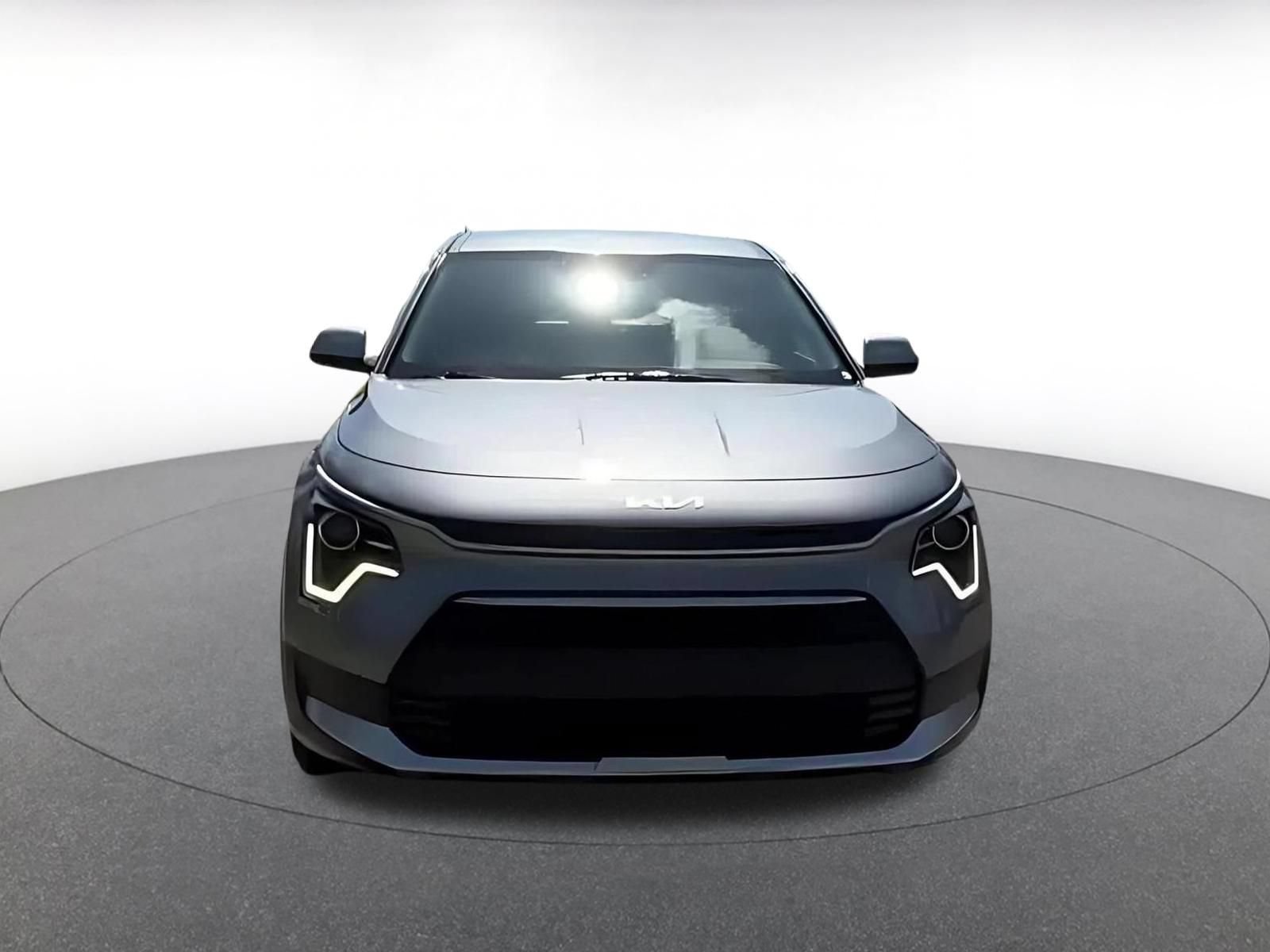 Thumbnail: 2026 Kia Niro - 4