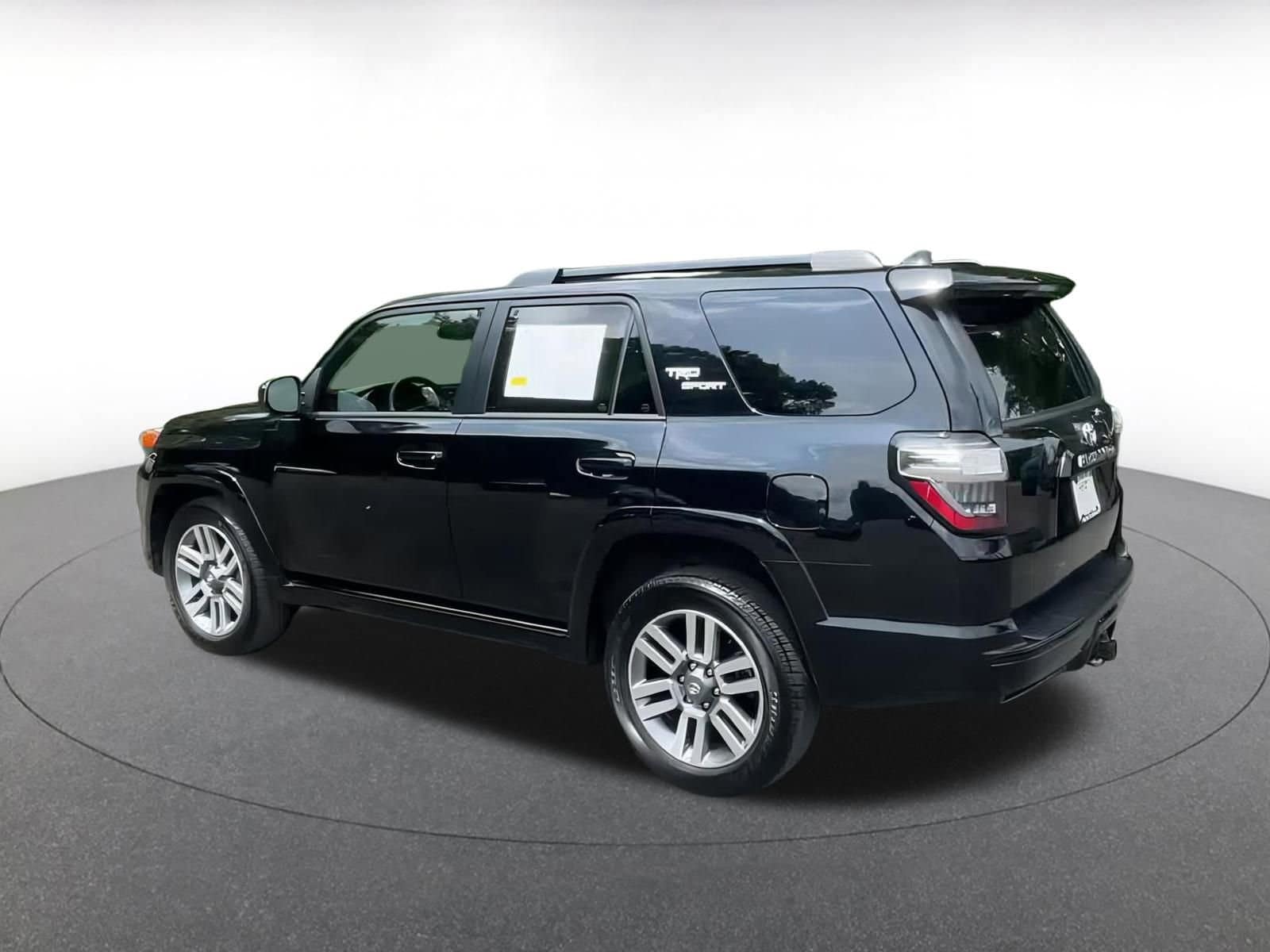 Thumbnail: 2024 Toyota 4Runner - 9
