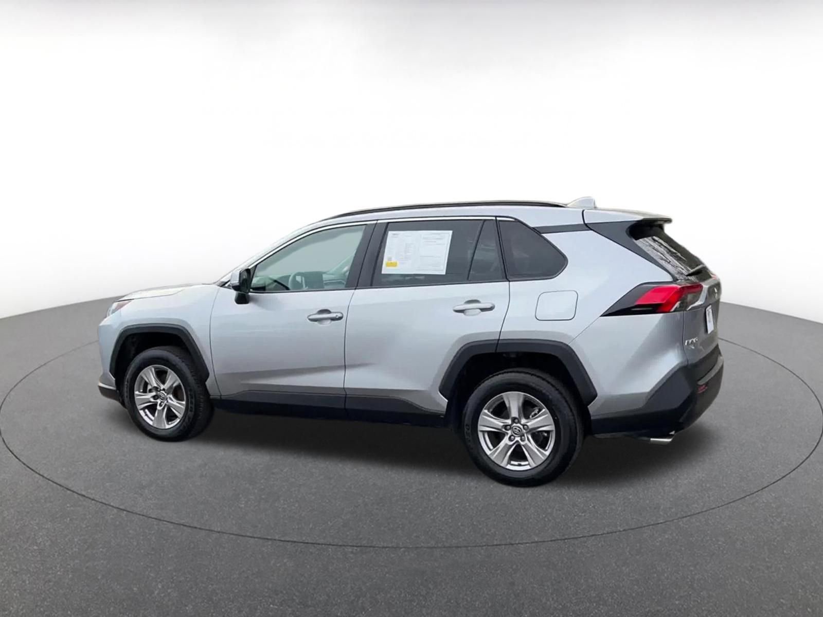 Thumbnail: 2025 Toyota RAV4 - 10