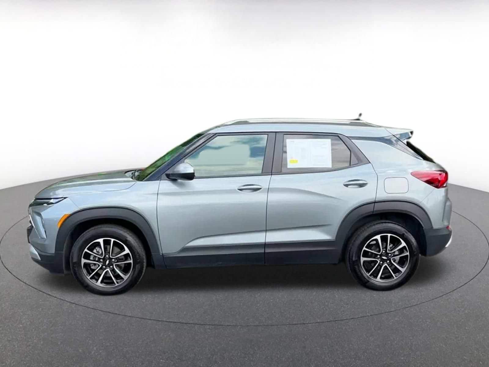 Thumbnail: 2025 Chevrolet TrailBlazer - 9