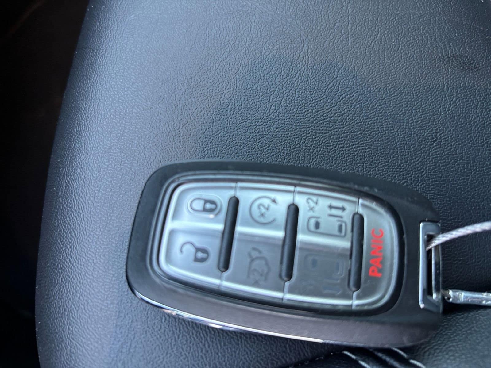 Thumbnail: 2025 Chrysler Pacifica - 25