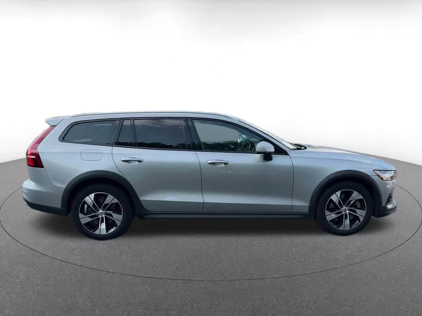 Thumbnail: 2025 Volvo S60 - 16
