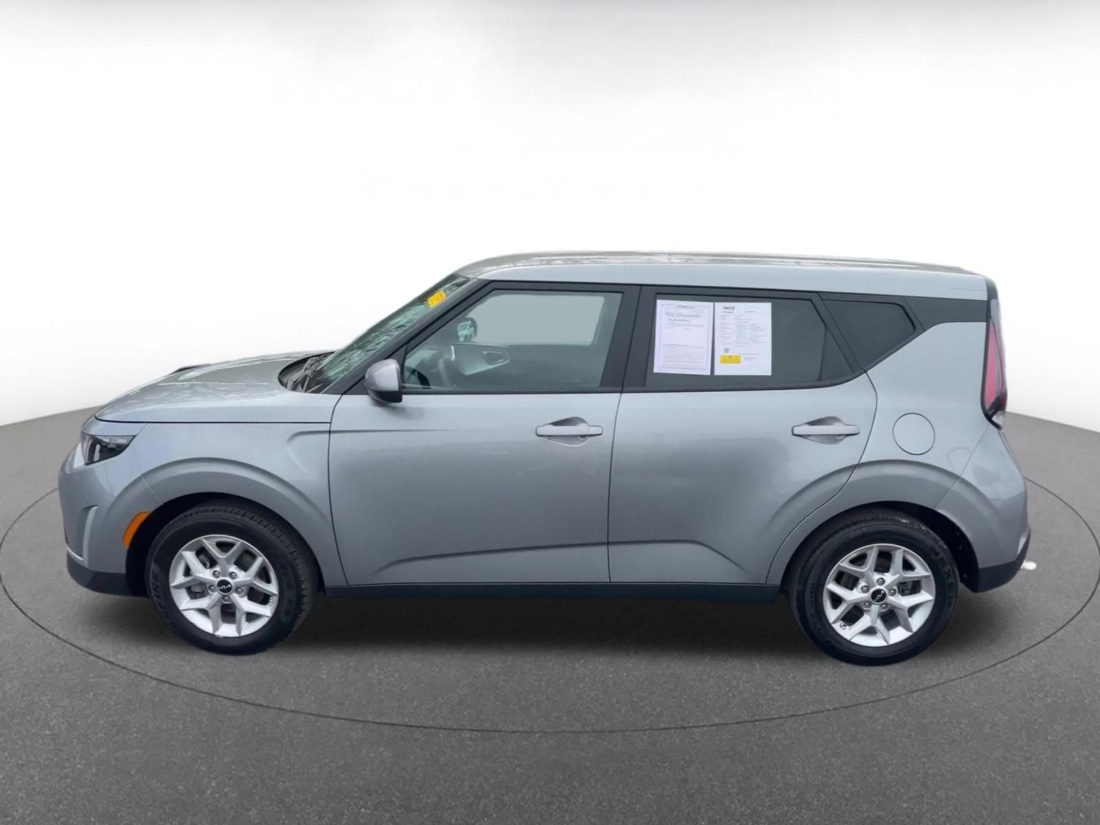 2024 Kia Soul LX 8