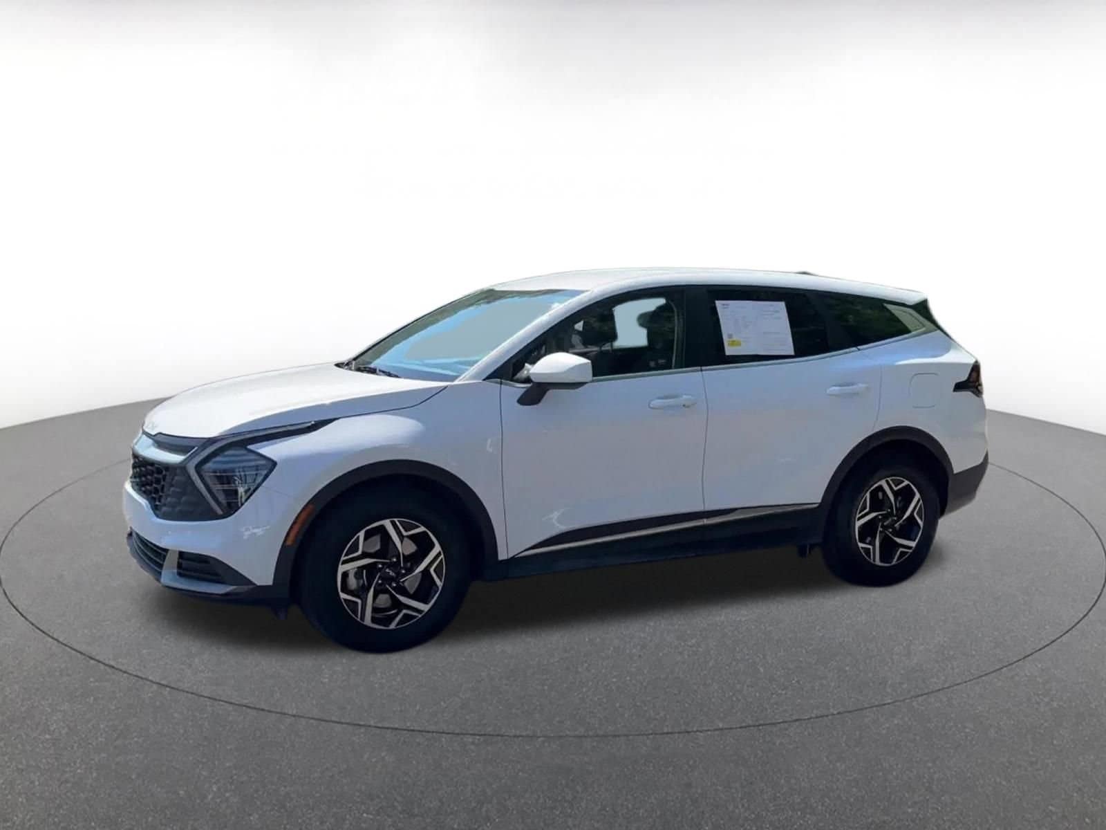 Thumbnail: 2025 Kia Sportage - 8