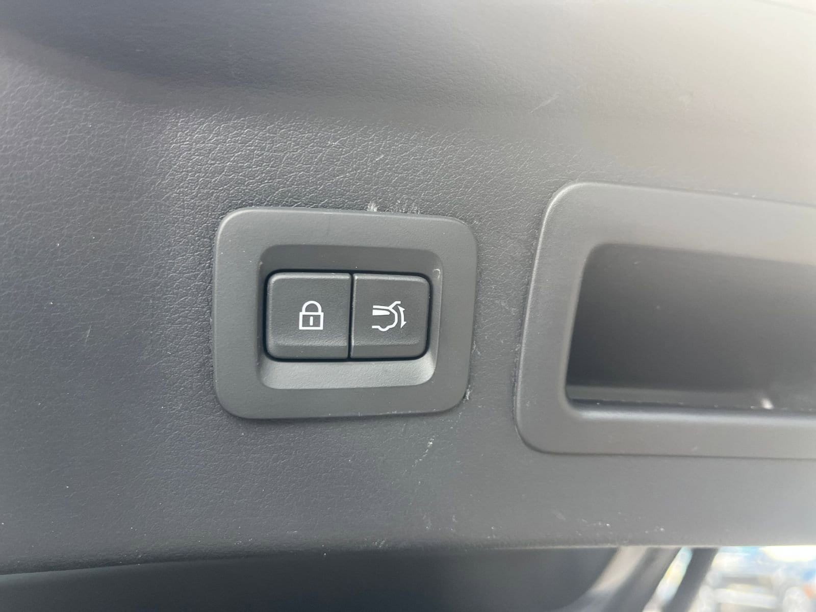 Thumbnail: 2025 Mazda CX-70 - 23