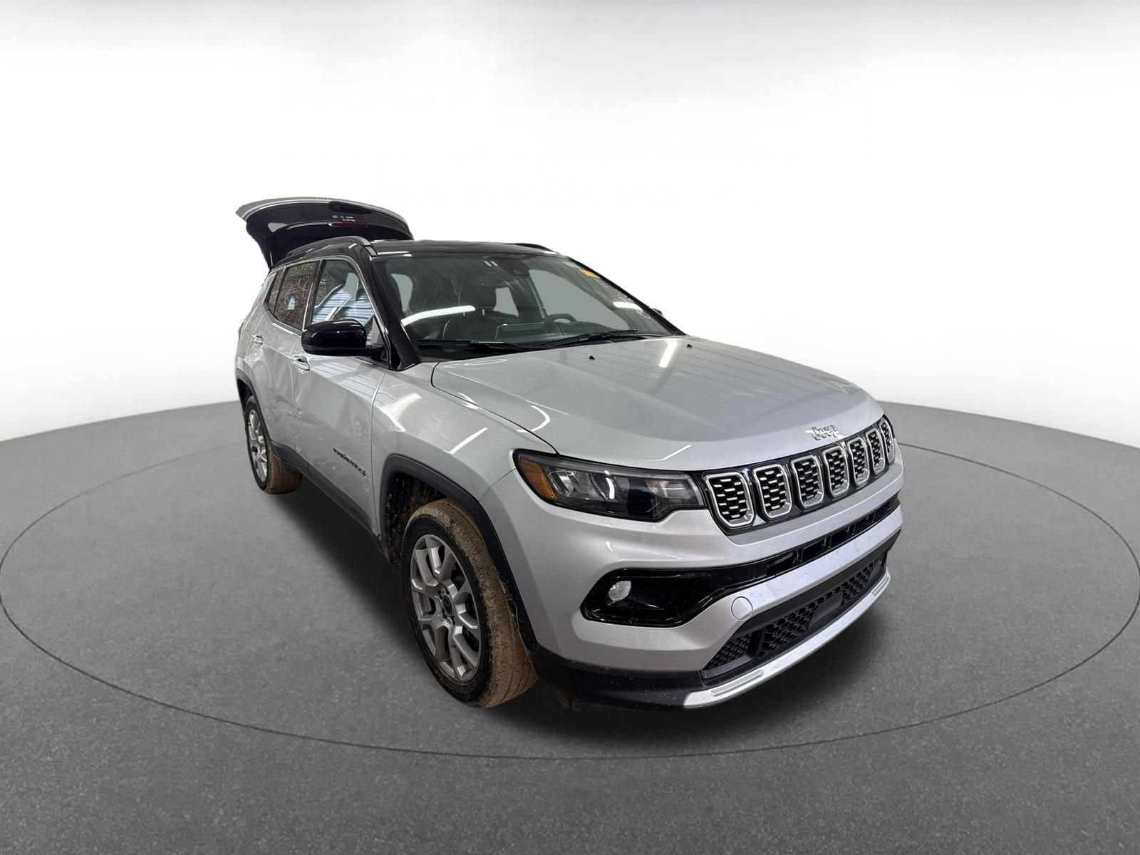 Thumbnail: 2025 Jeep Compass - 3