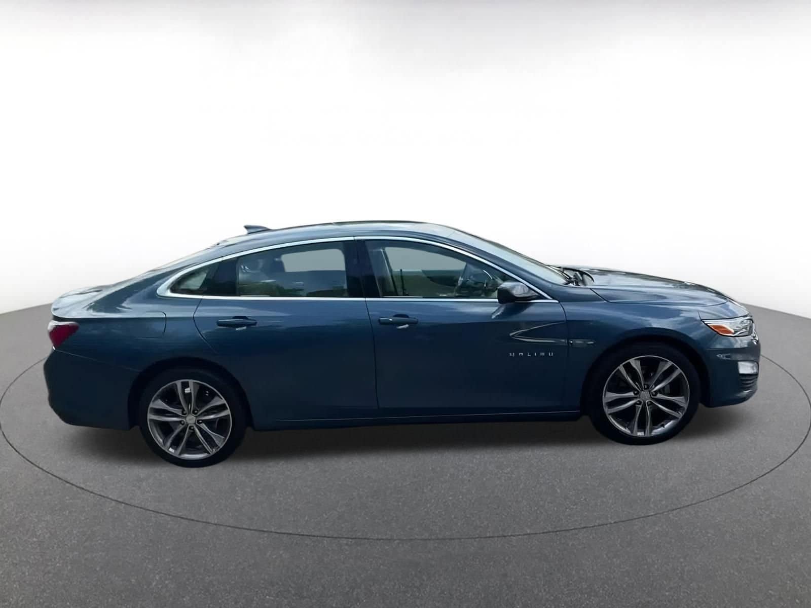 Thumbnail: 2024 Chevrolet Malibu - 16