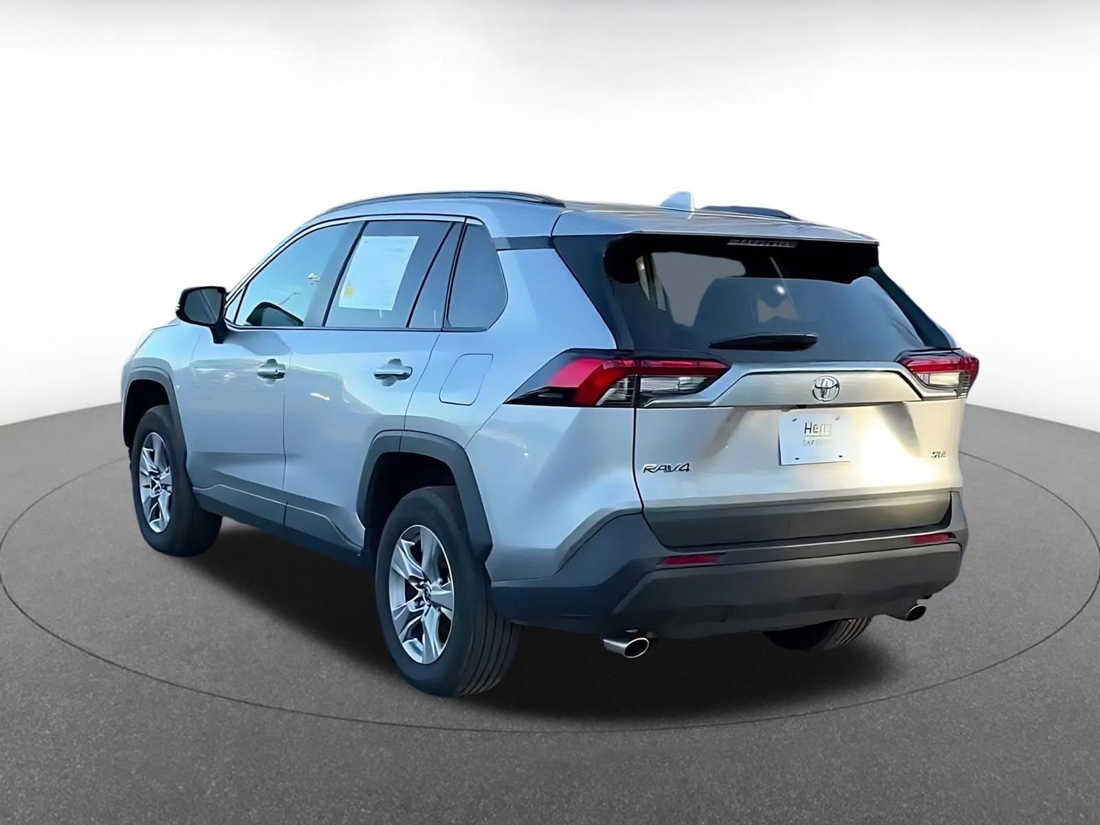 Thumbnail: 2025 Toyota RAV4 - 10