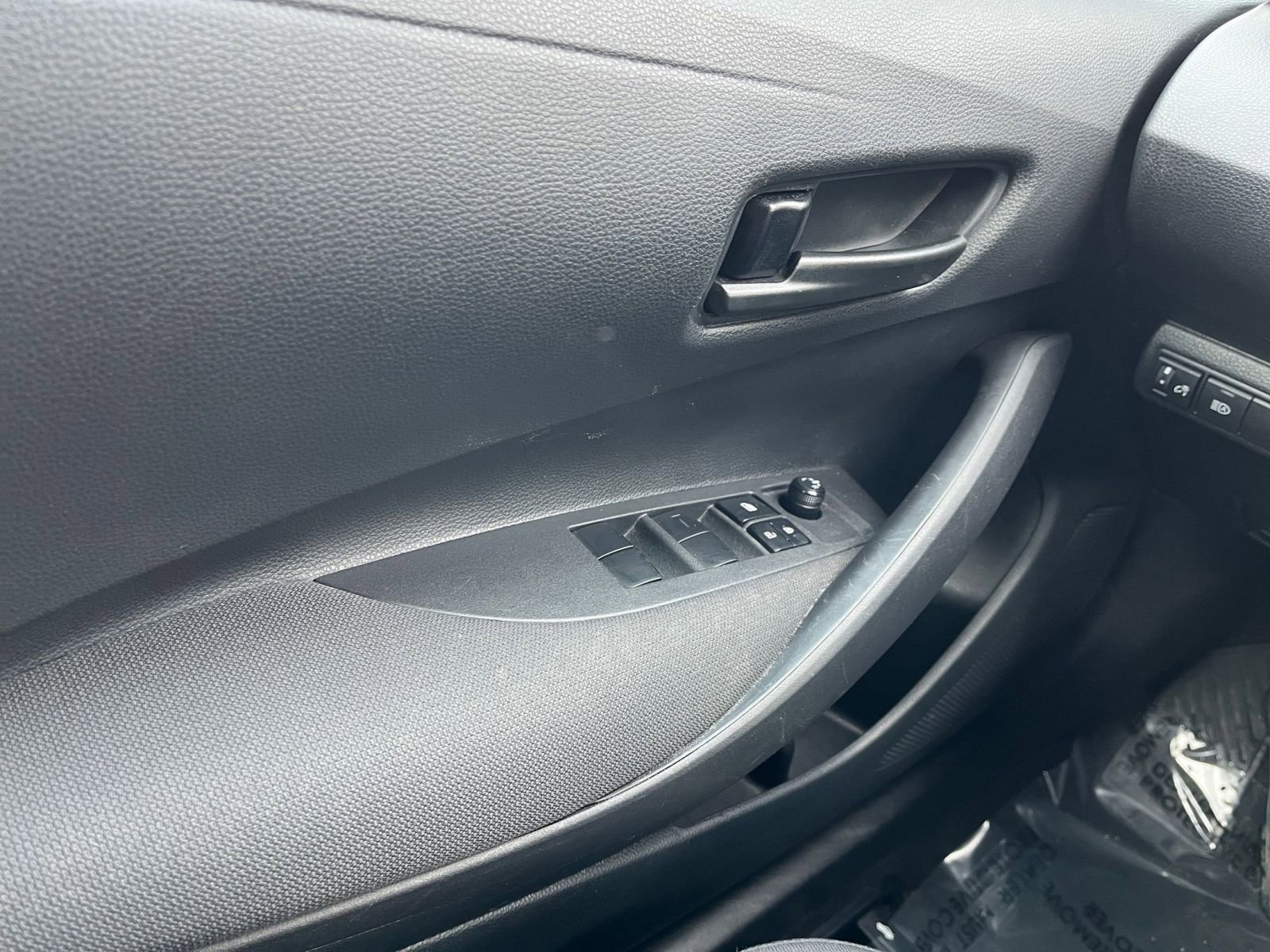 Thumbnail: 2025 Toyota Corolla - 18