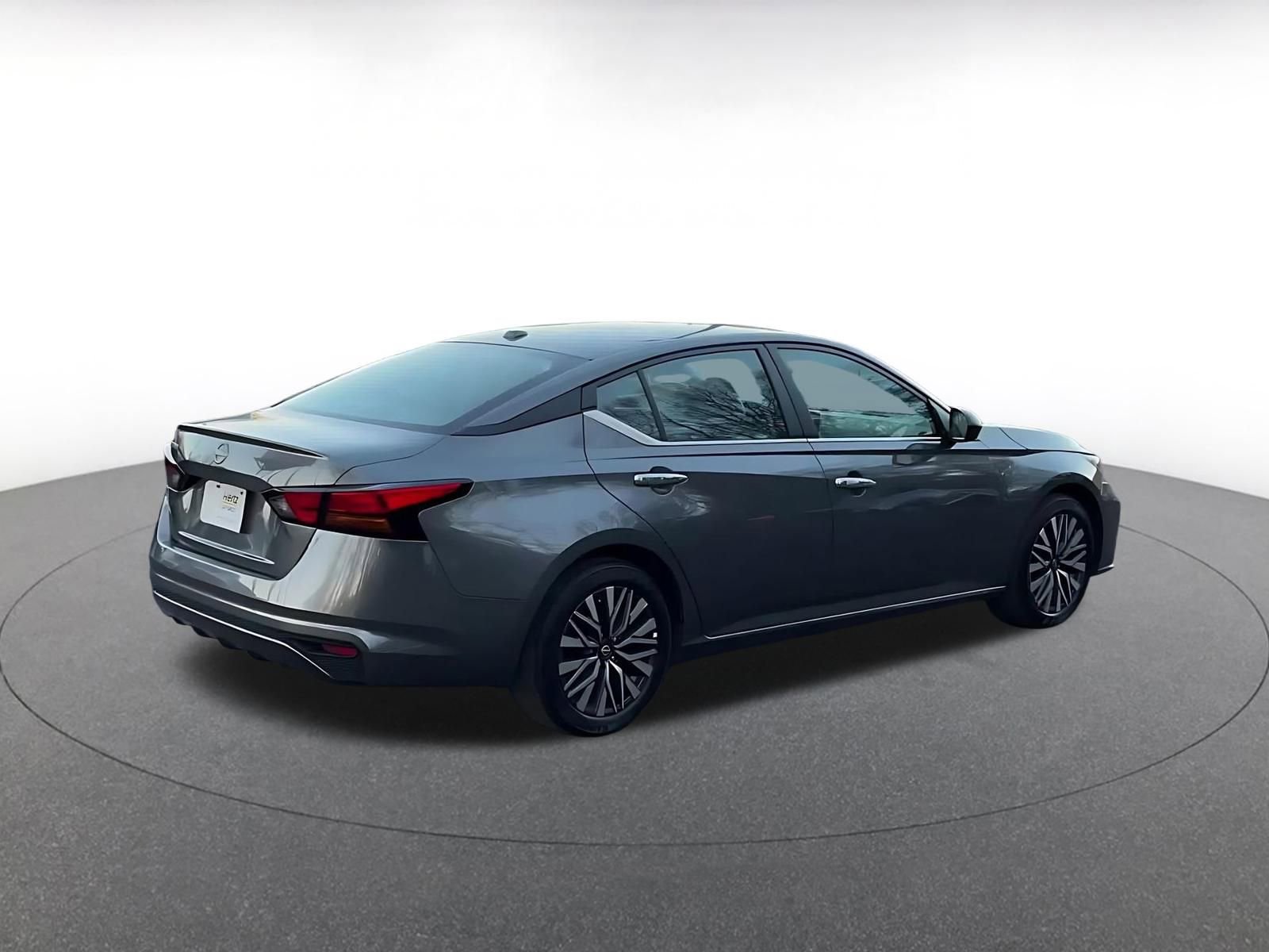 Thumbnail: 2025 Nissan Altima - 15