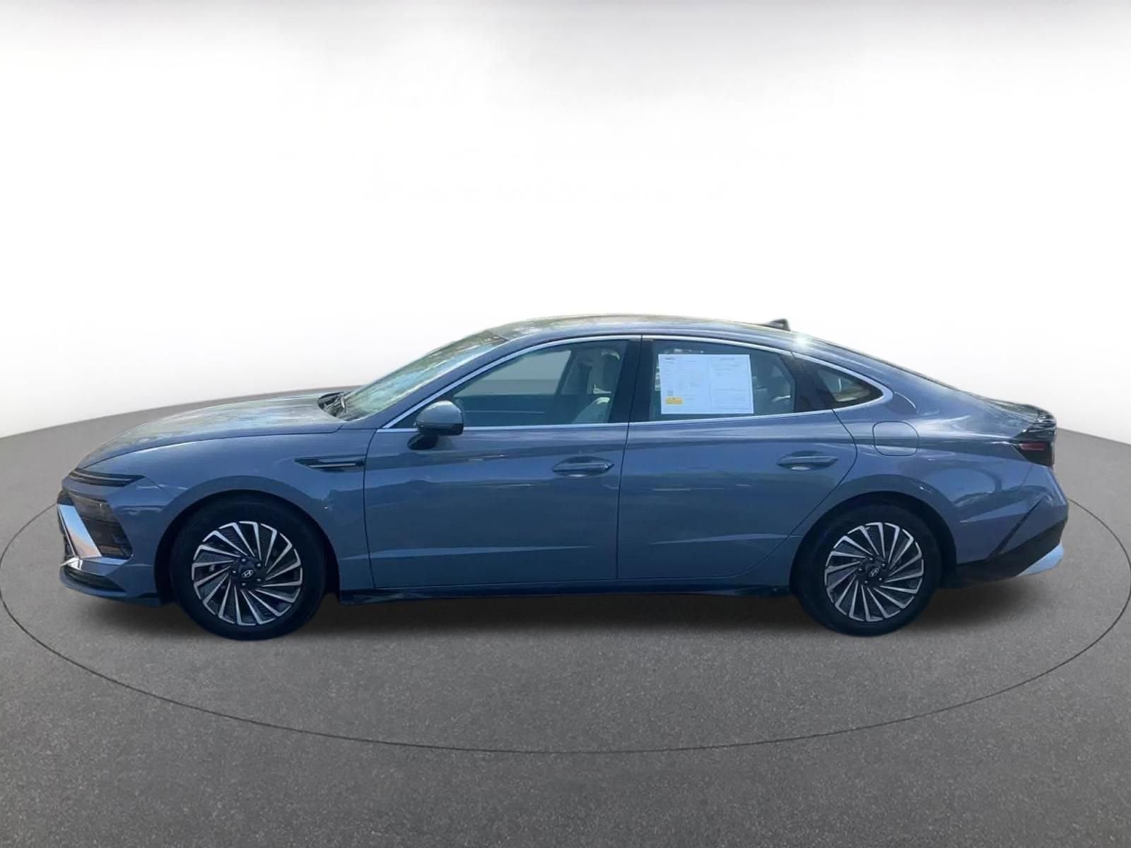 Thumbnail: 2025 Hyundai Sonata - 9