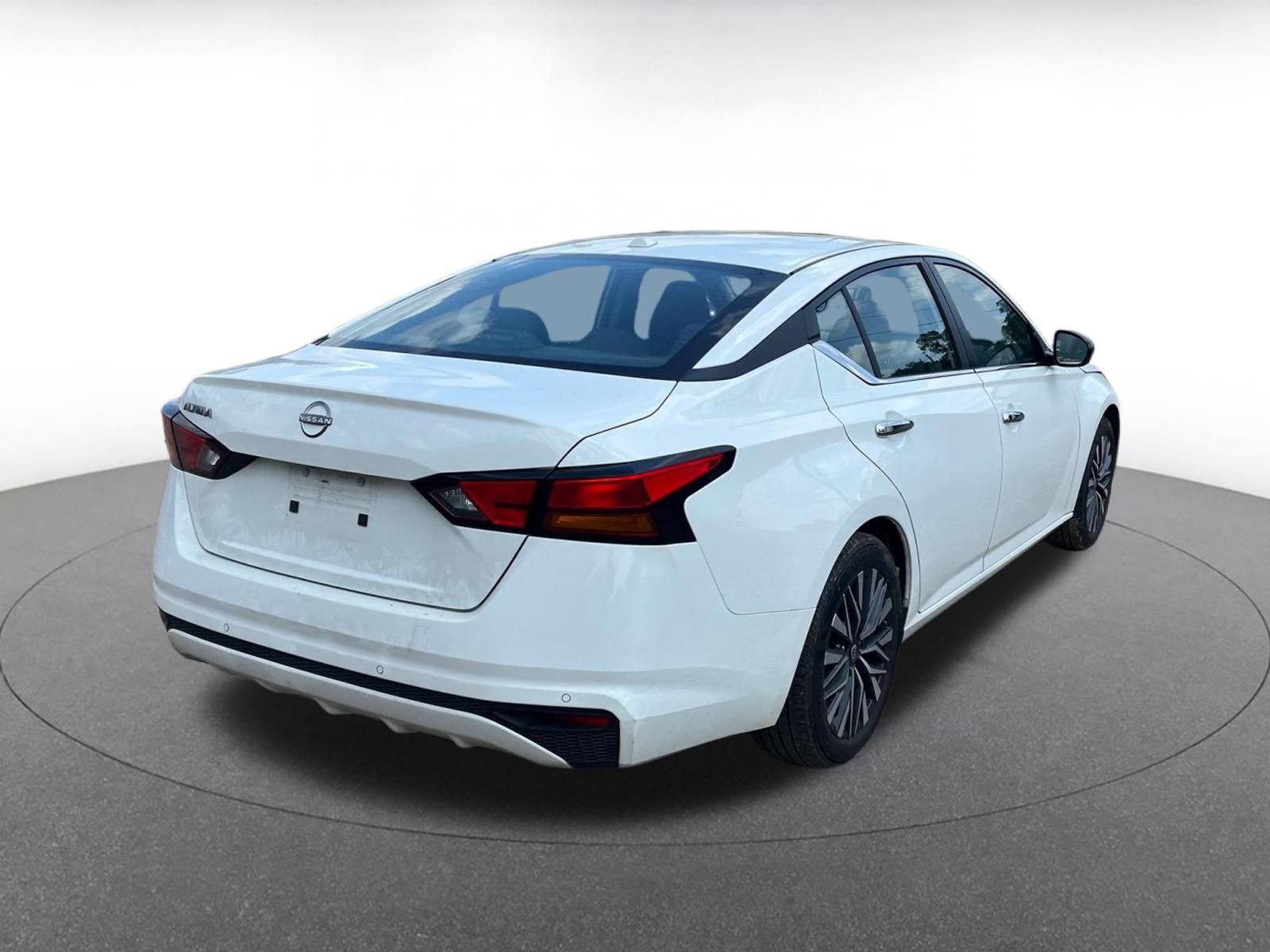 Thumbnail: 2025 Nissan Altima - 16