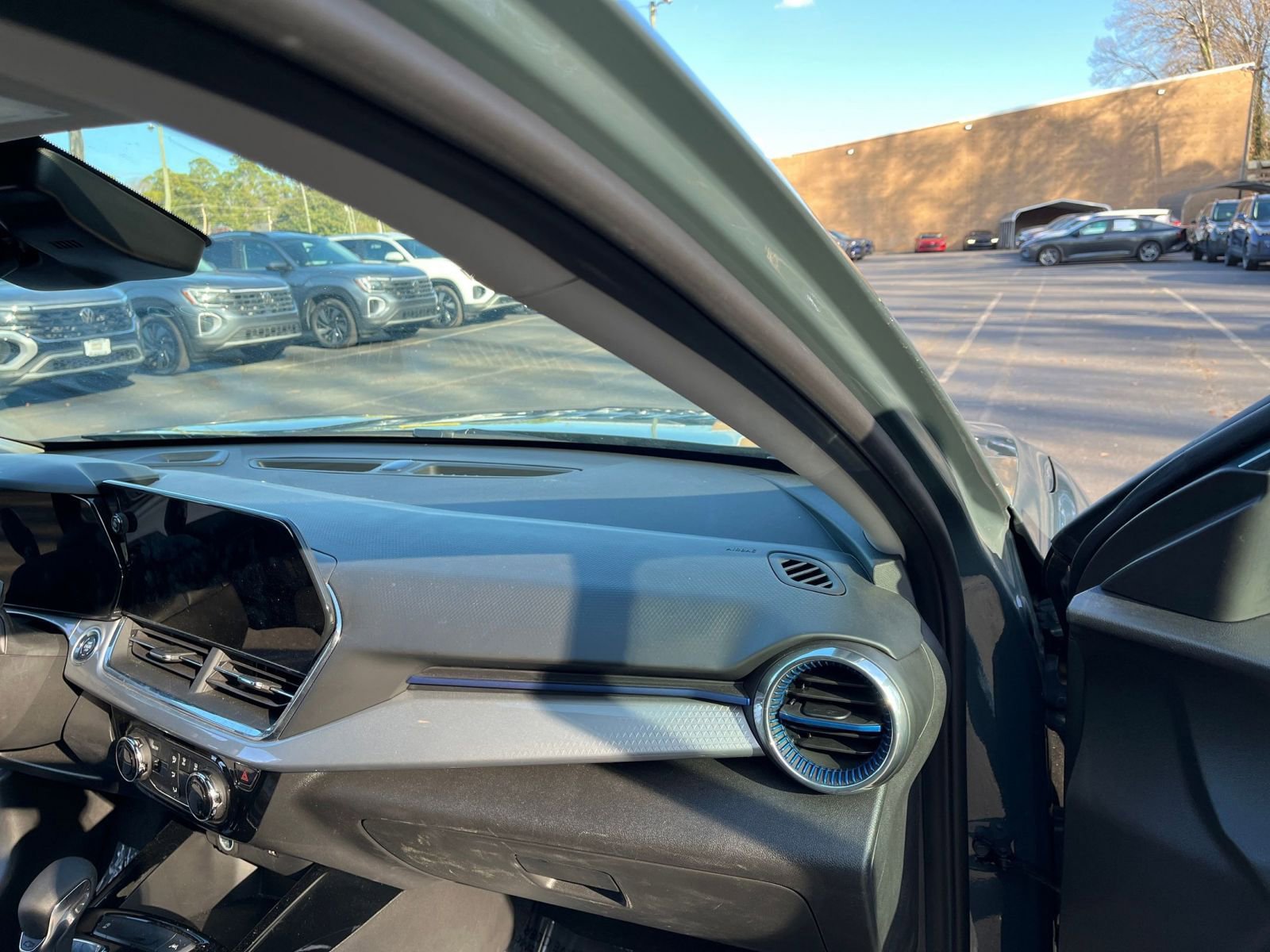 Thumbnail: 2025 Chevrolet Trax - 33