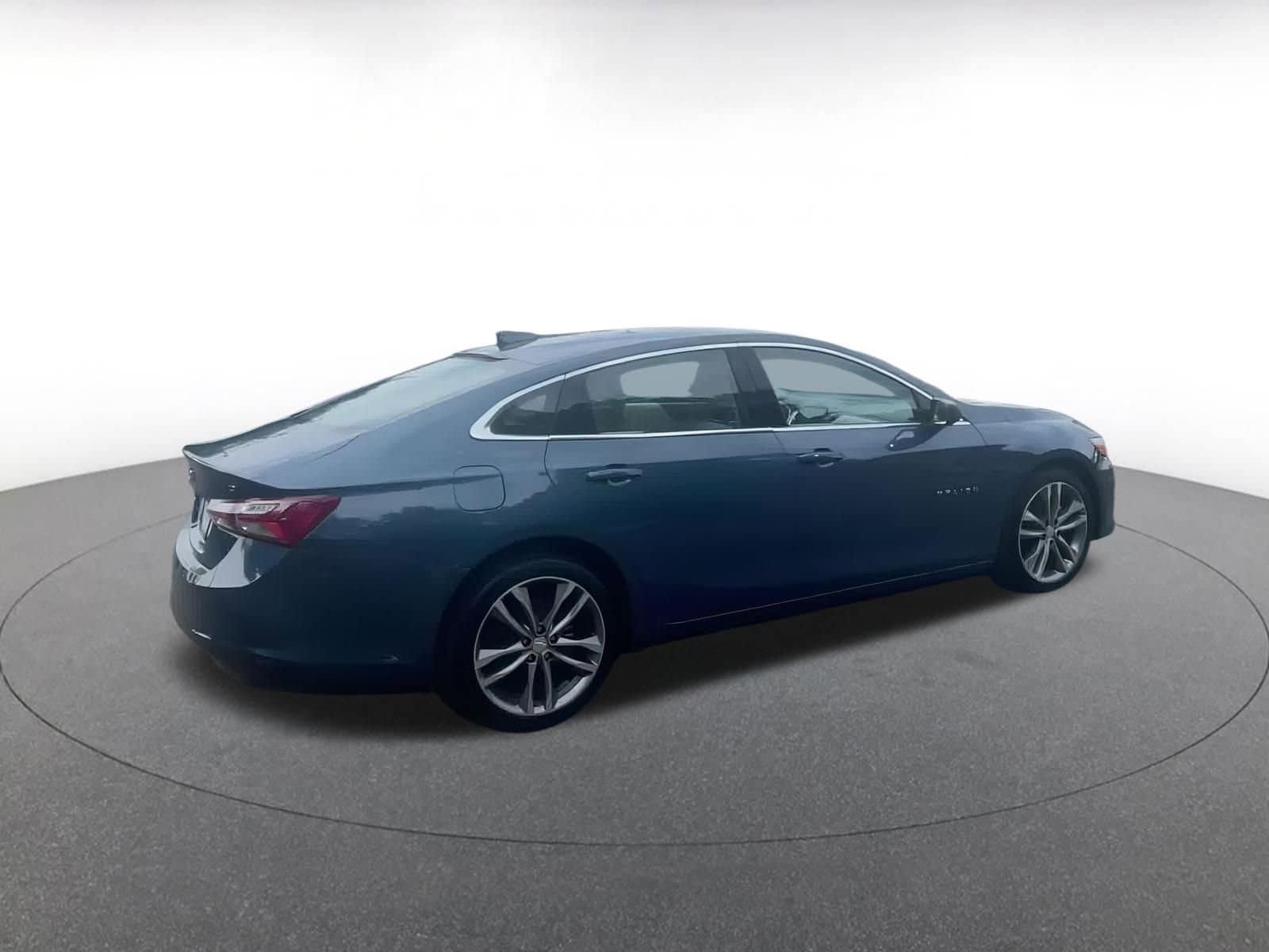 Thumbnail: 2024 Chevrolet Malibu - 15