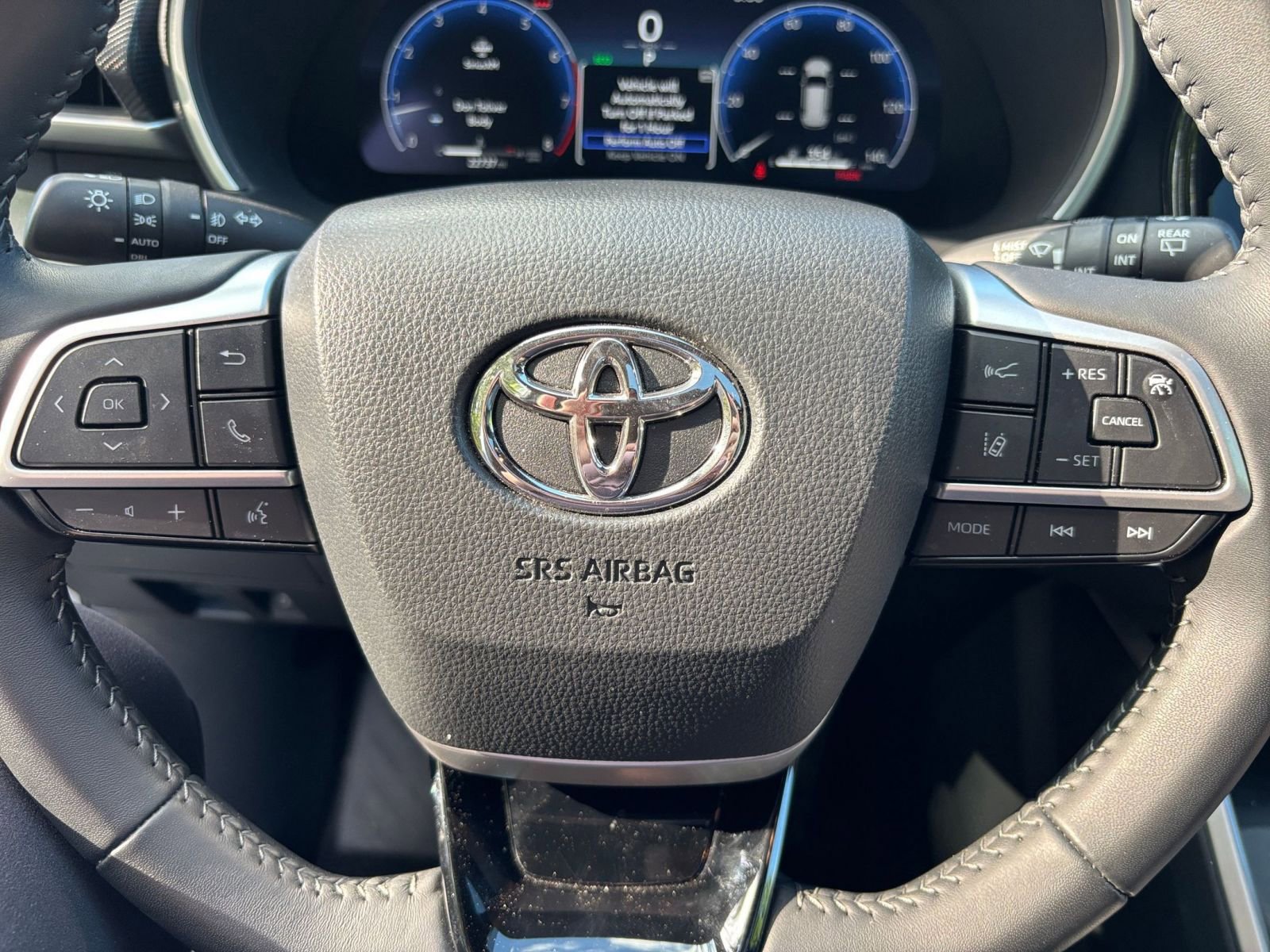 Thumbnail: 2025 Toyota Highlander - 30