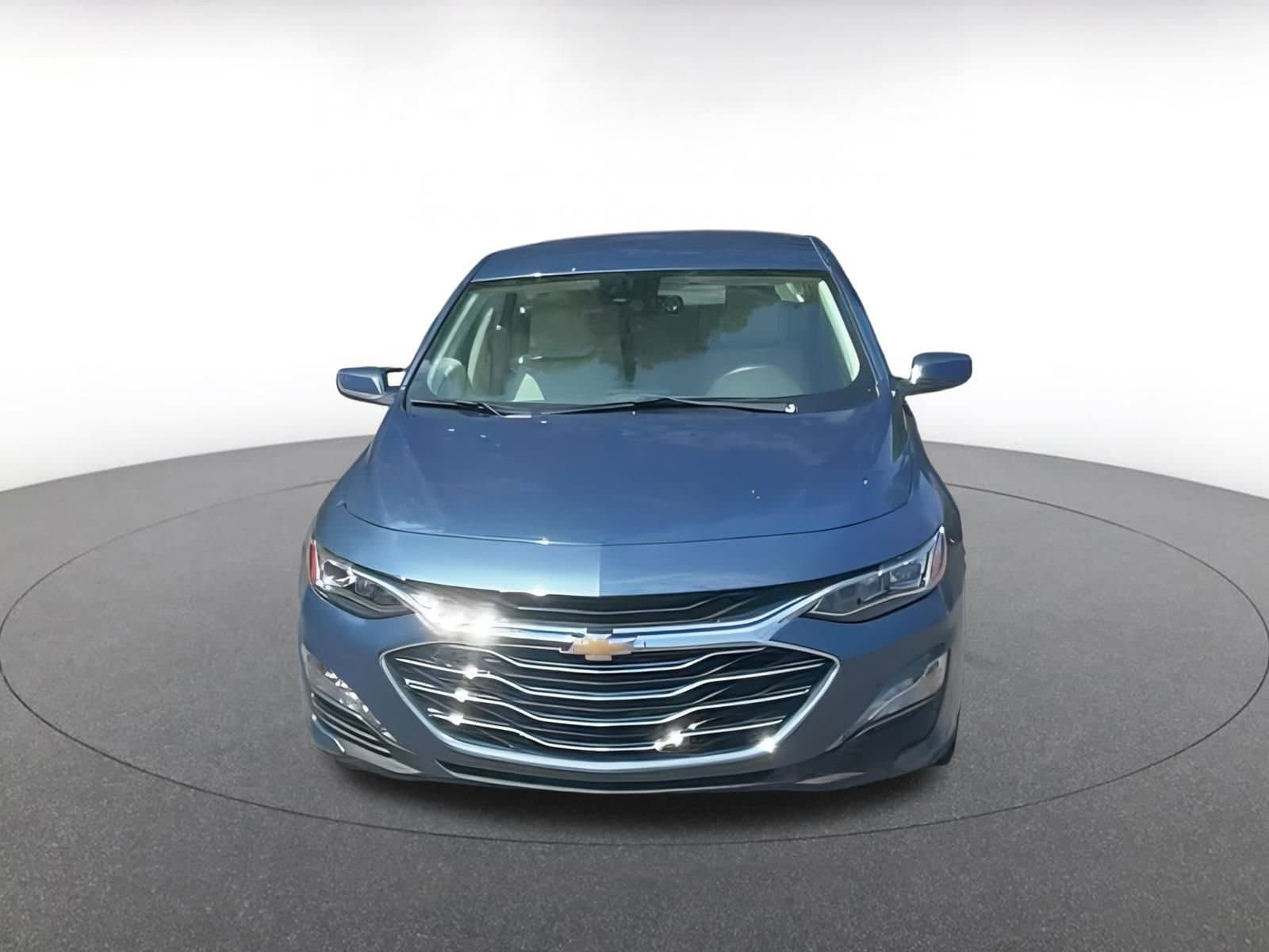 Thumbnail: 2024 Chevrolet Malibu - 4