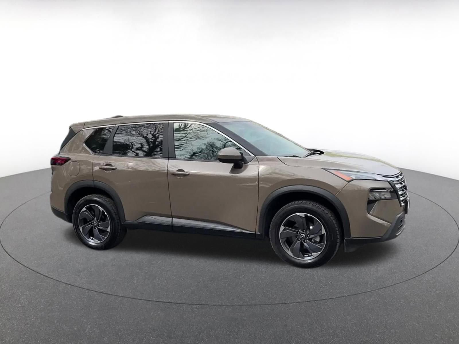 Thumbnail: 2025 Nissan Rogue - 2