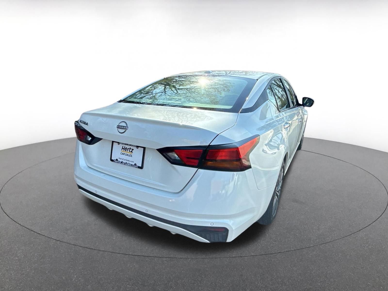 Thumbnail: 2025 Nissan Altima - 18