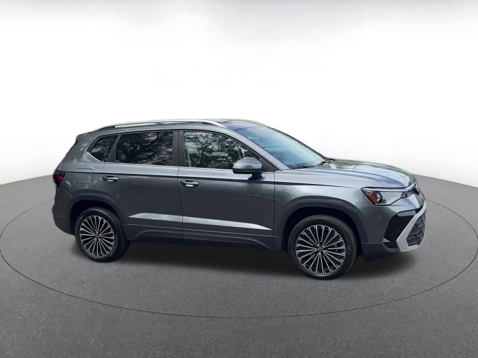 Thumbnail: 2025 Volkswagen Taos - 2