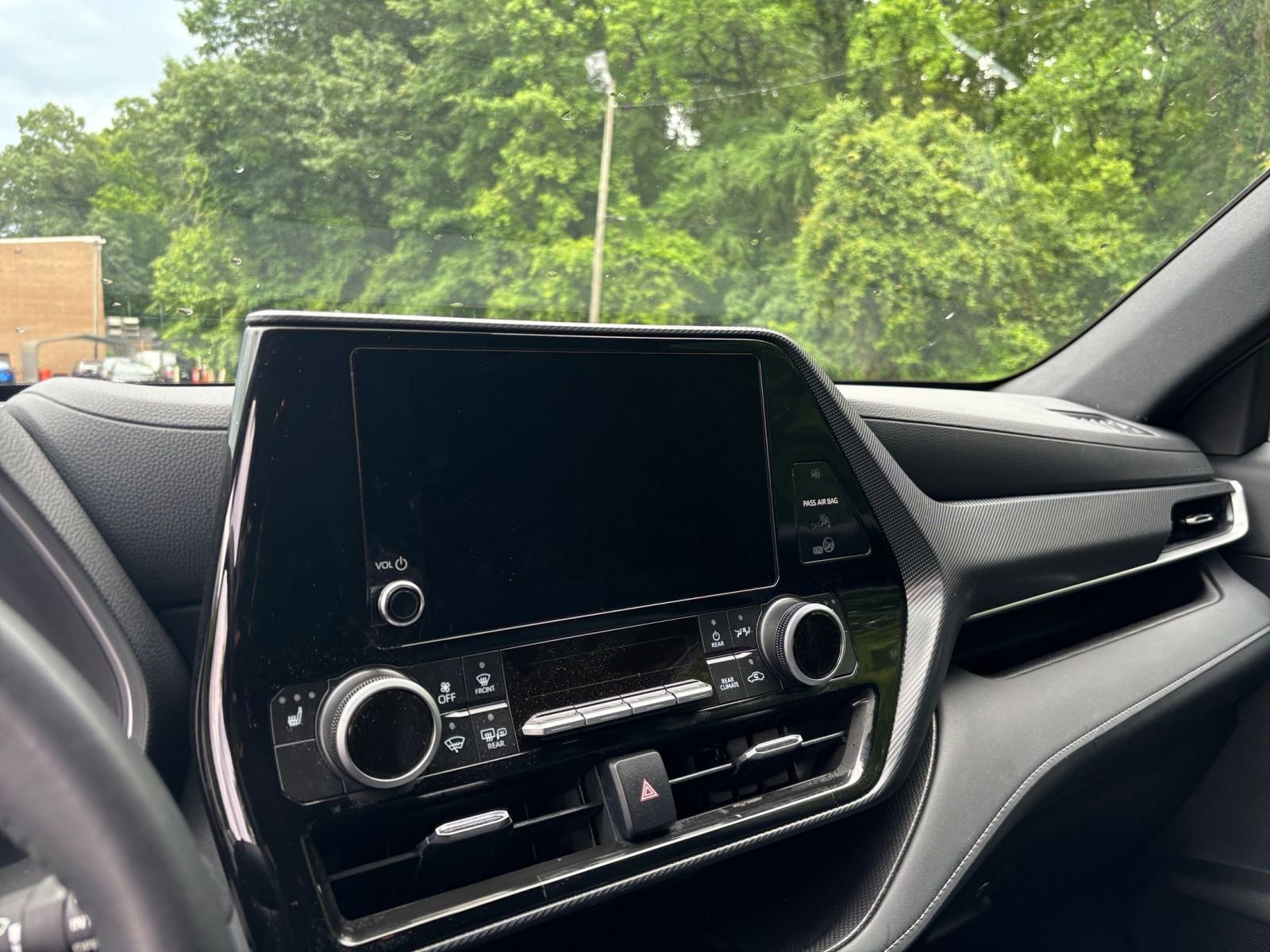 Thumbnail: 2025 Toyota Highlander - 20