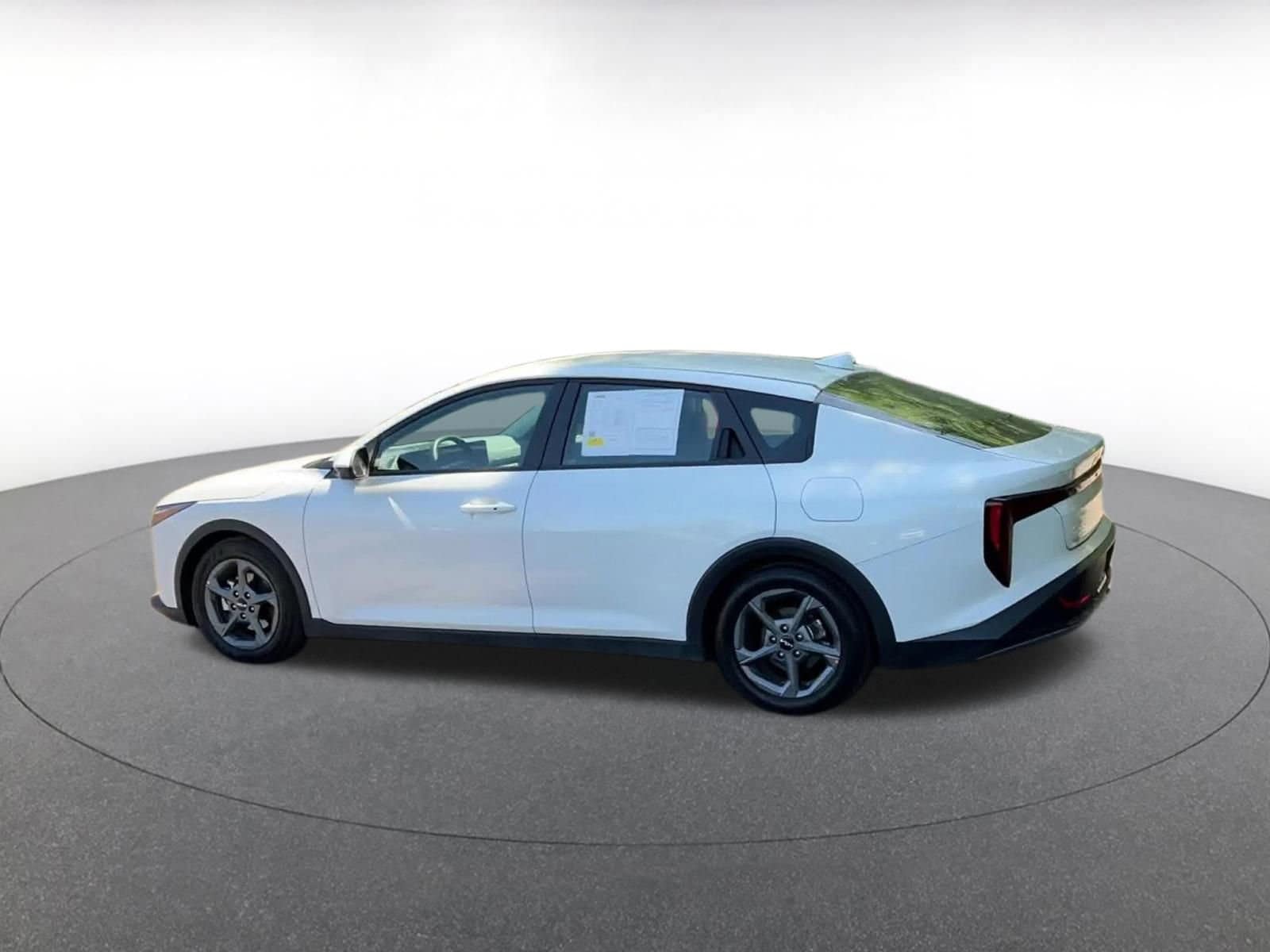 Thumbnail: 2025 Kia K4 - 10