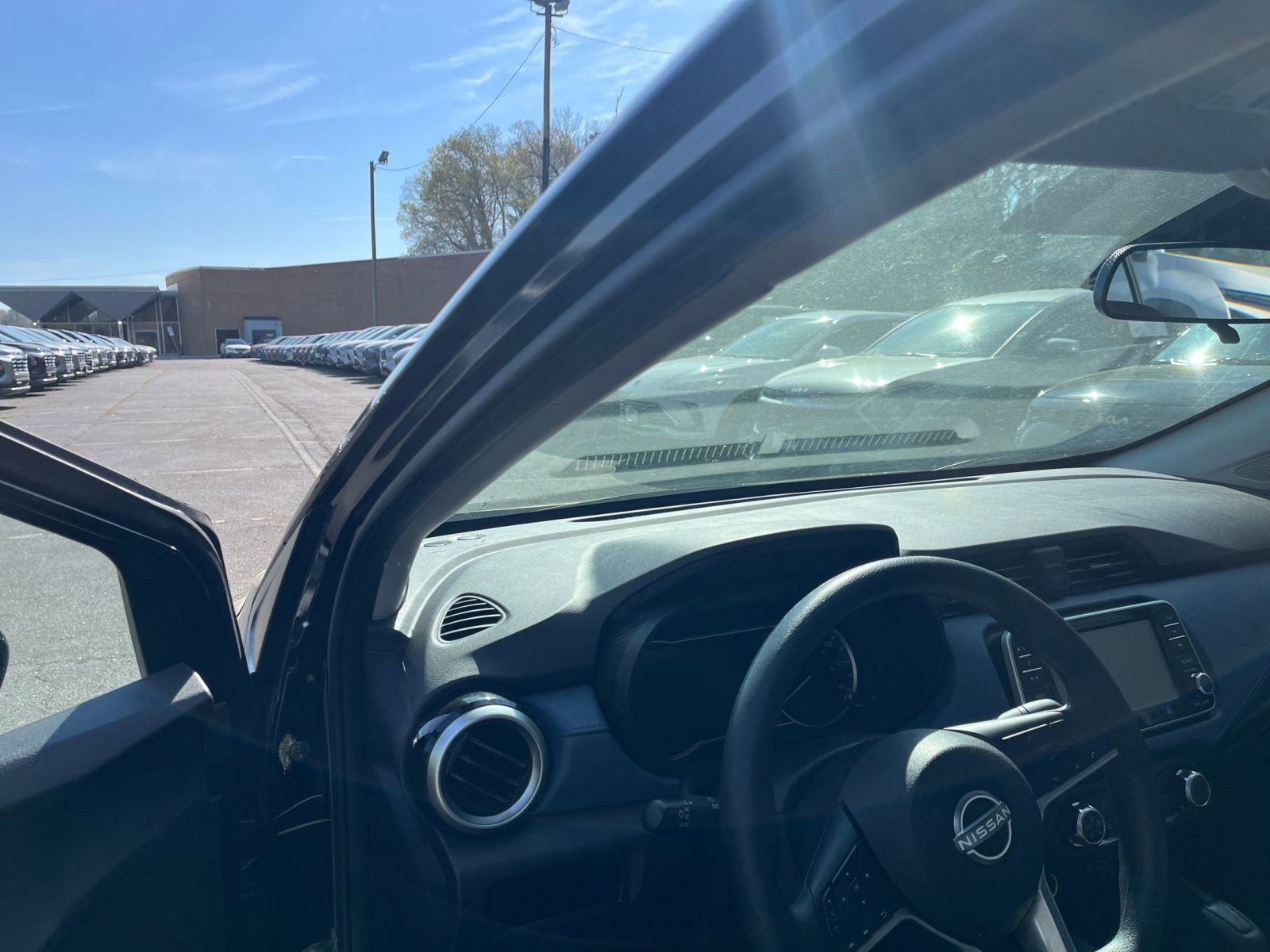 Thumbnail: 2025 Nissan Versa - 32