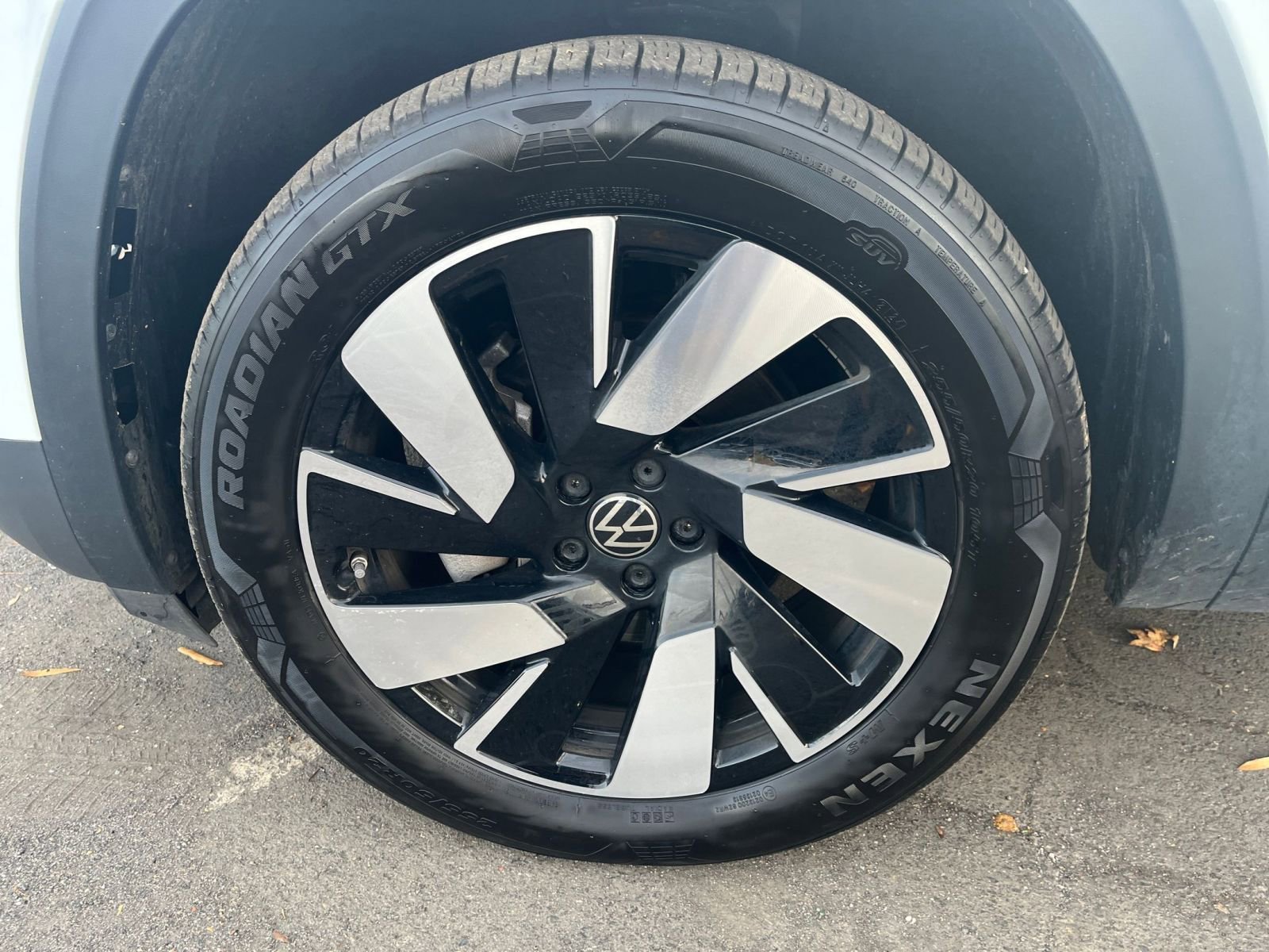 Thumbnail: 2025 Volkswagen Atlas - 25