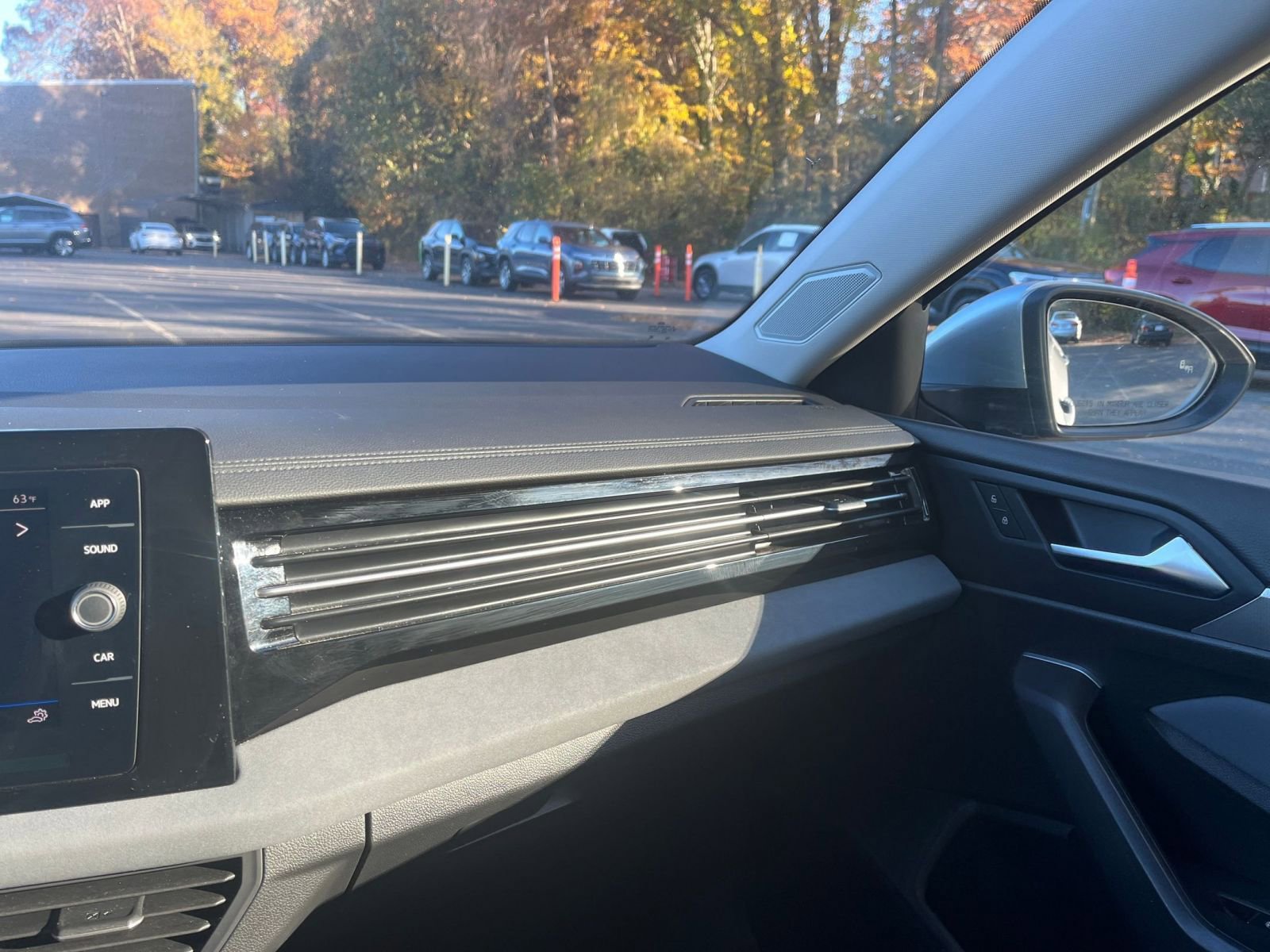 Thumbnail: 2025 Volkswagen Jetta - 31