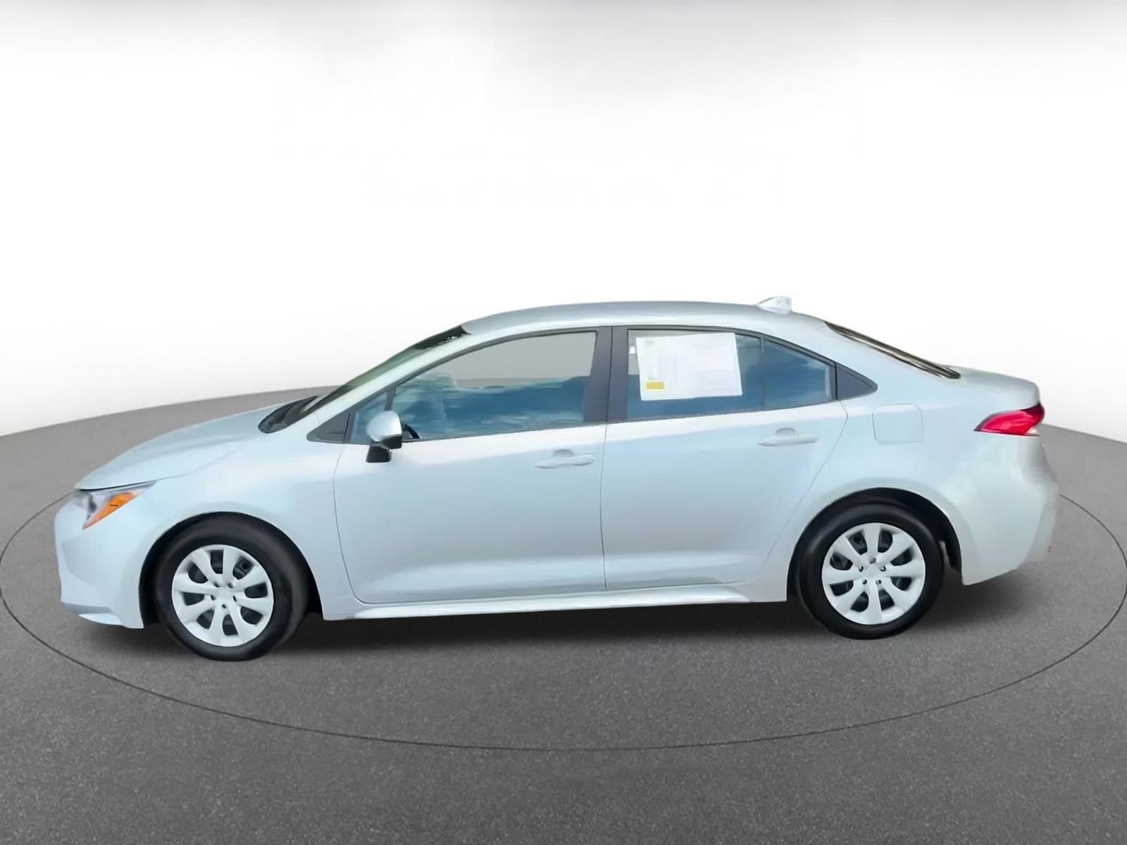 Thumbnail: 2024 Toyota Corolla - 9