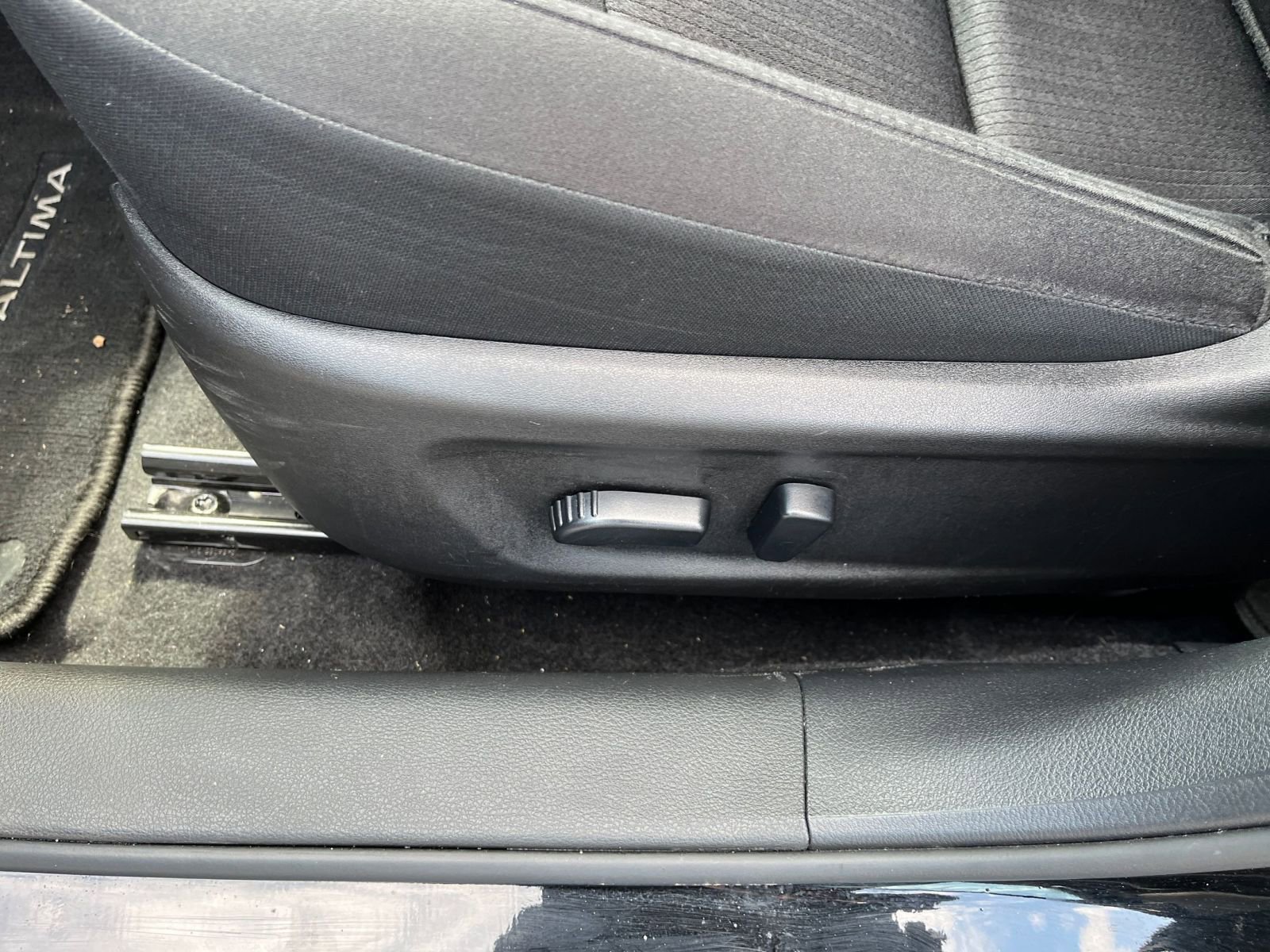 Thumbnail: 2025 Nissan Altima - 22