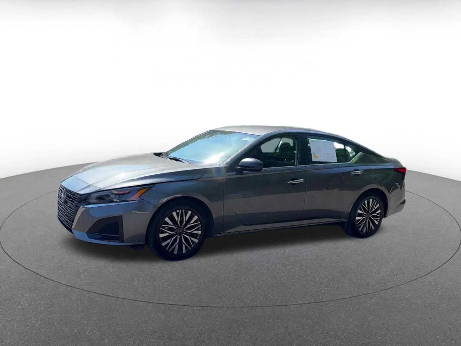 Thumbnail: 2025 Nissan Altima - 8