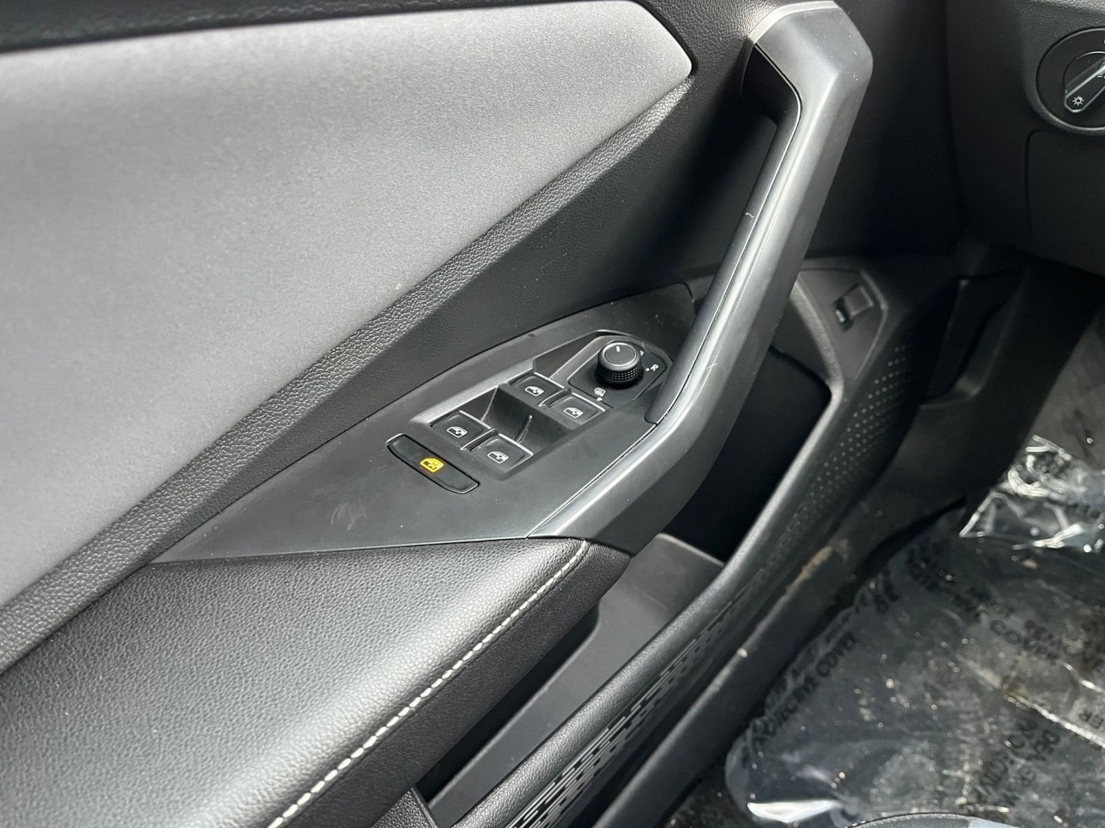 Thumbnail: 2025 Volkswagen Jetta - 18