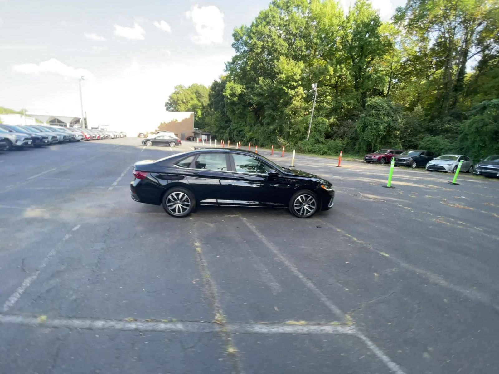 Thumbnail: 2025 Volkswagen Jetta - 15